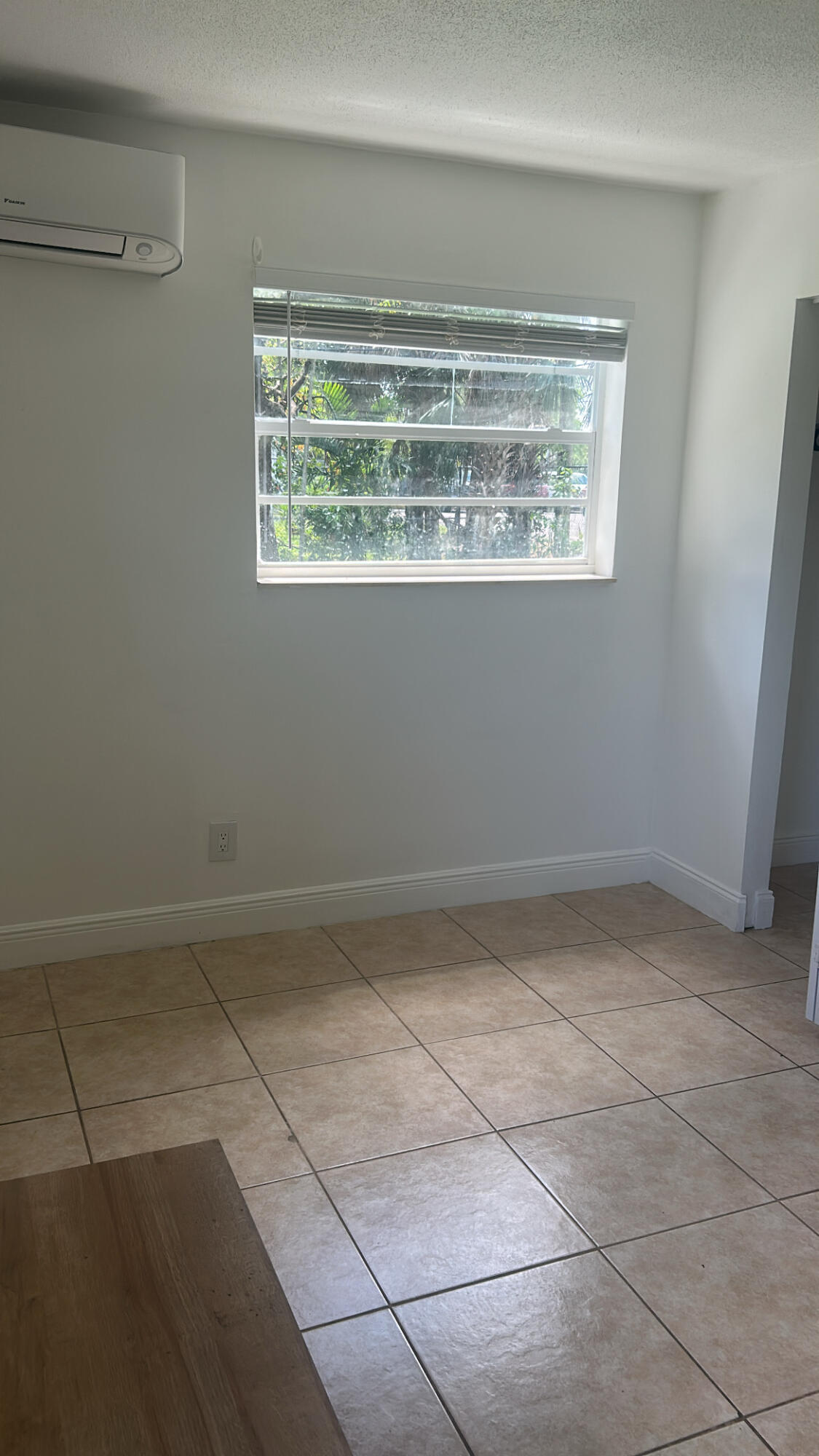 810 Nw 40th 1-3 Property Photo 4