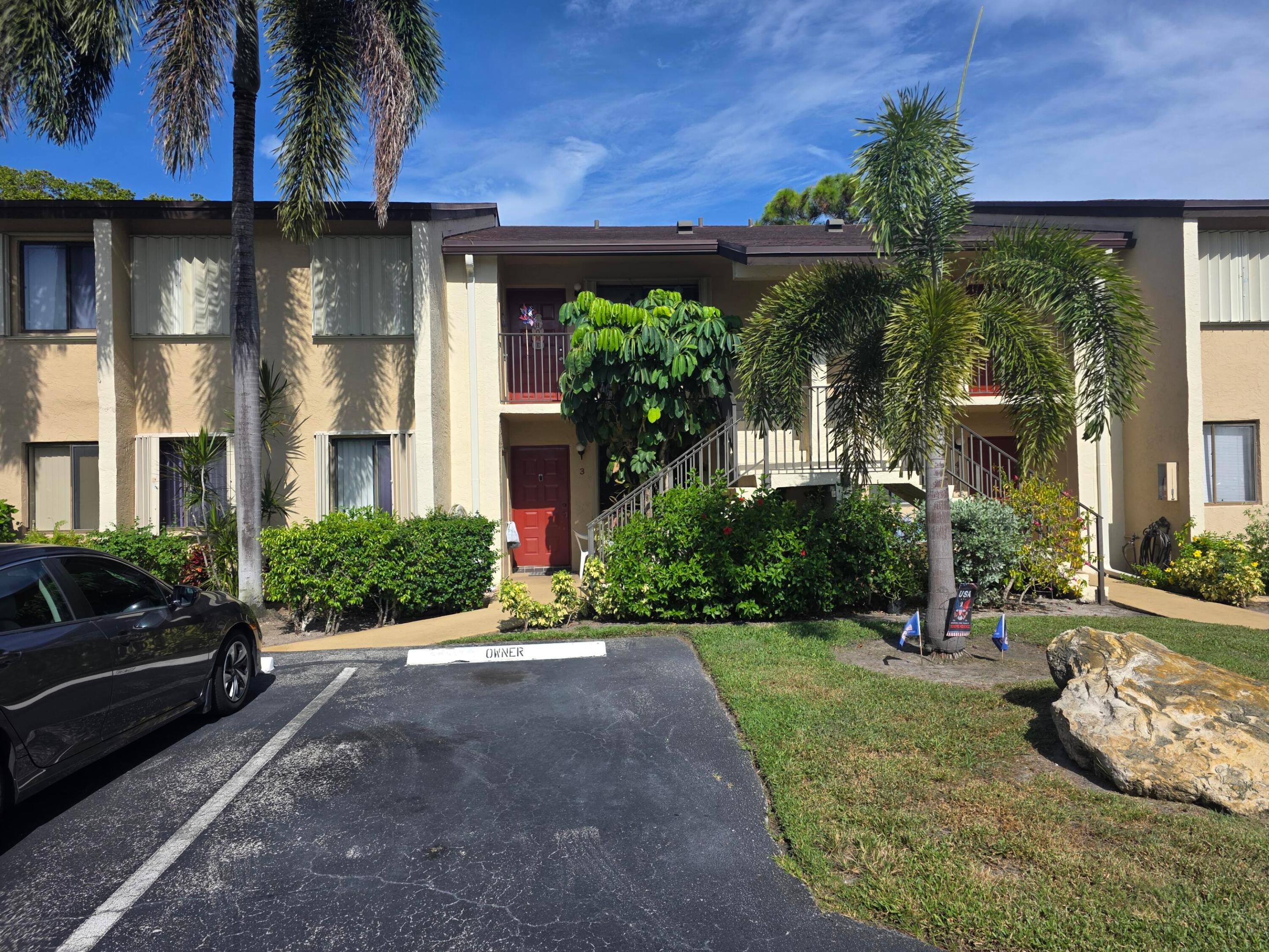 190 SE 7TH Street 103