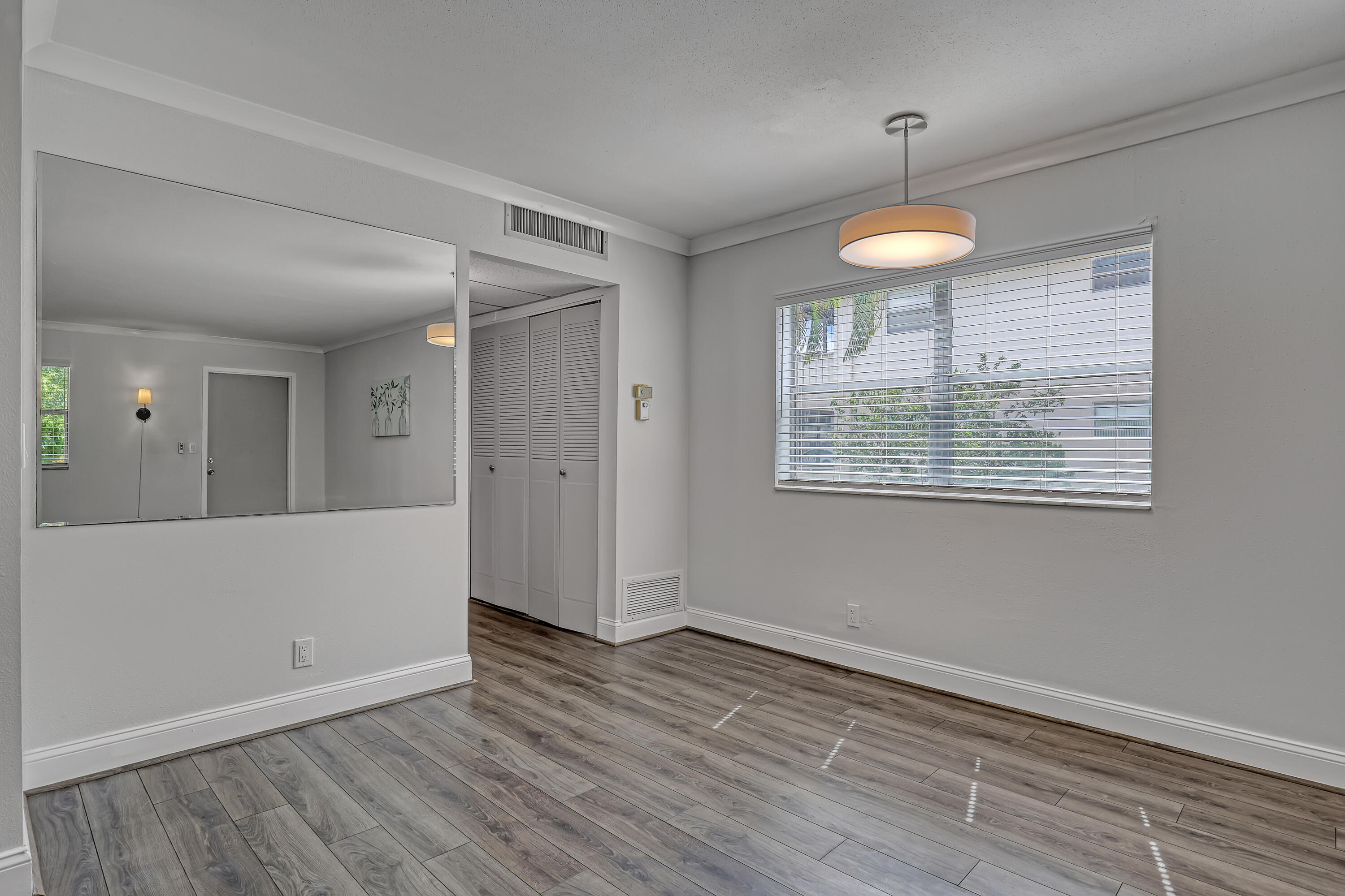 611 Saxony M Park Property Photo 5