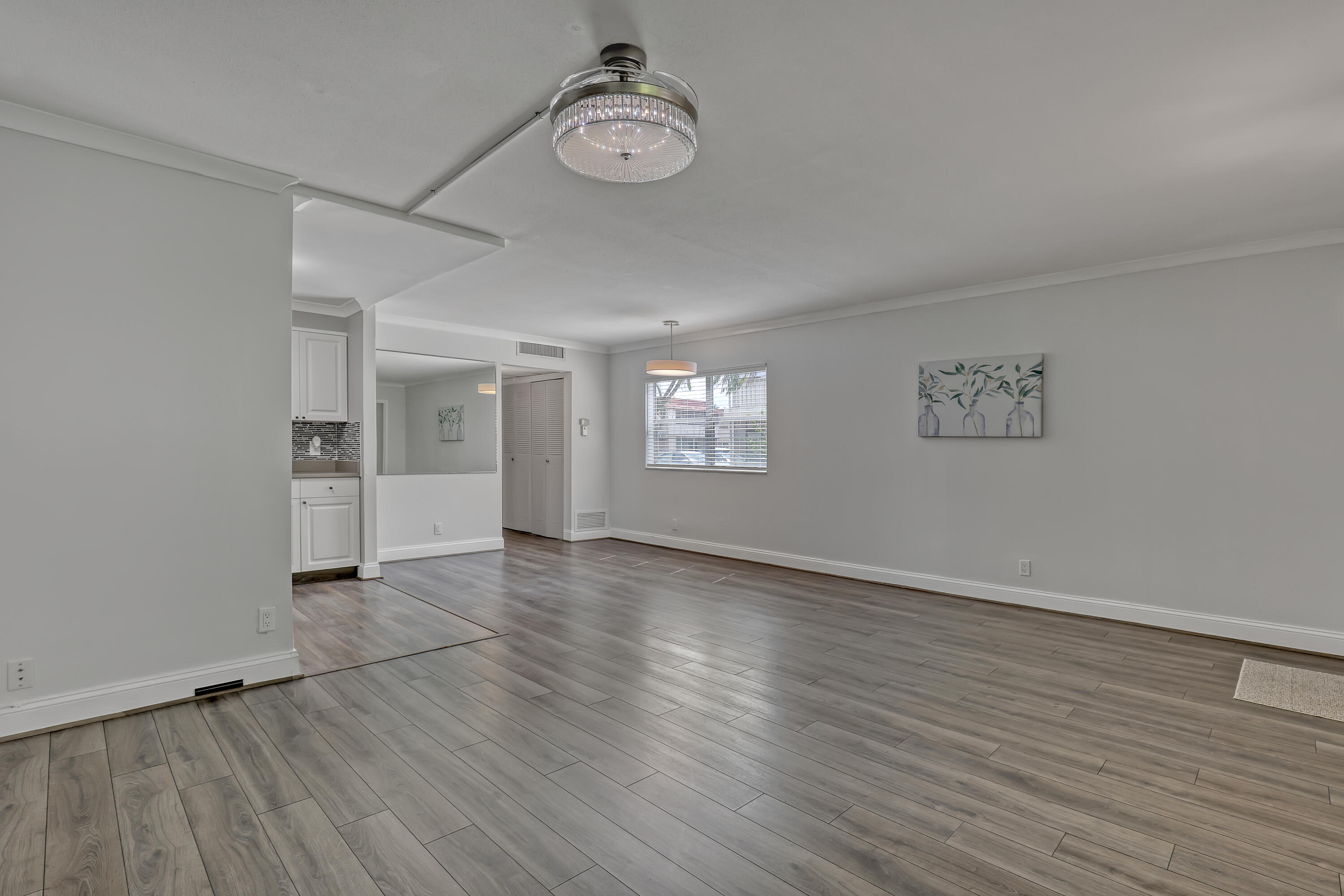 611 Saxony M Park Property Photo 9