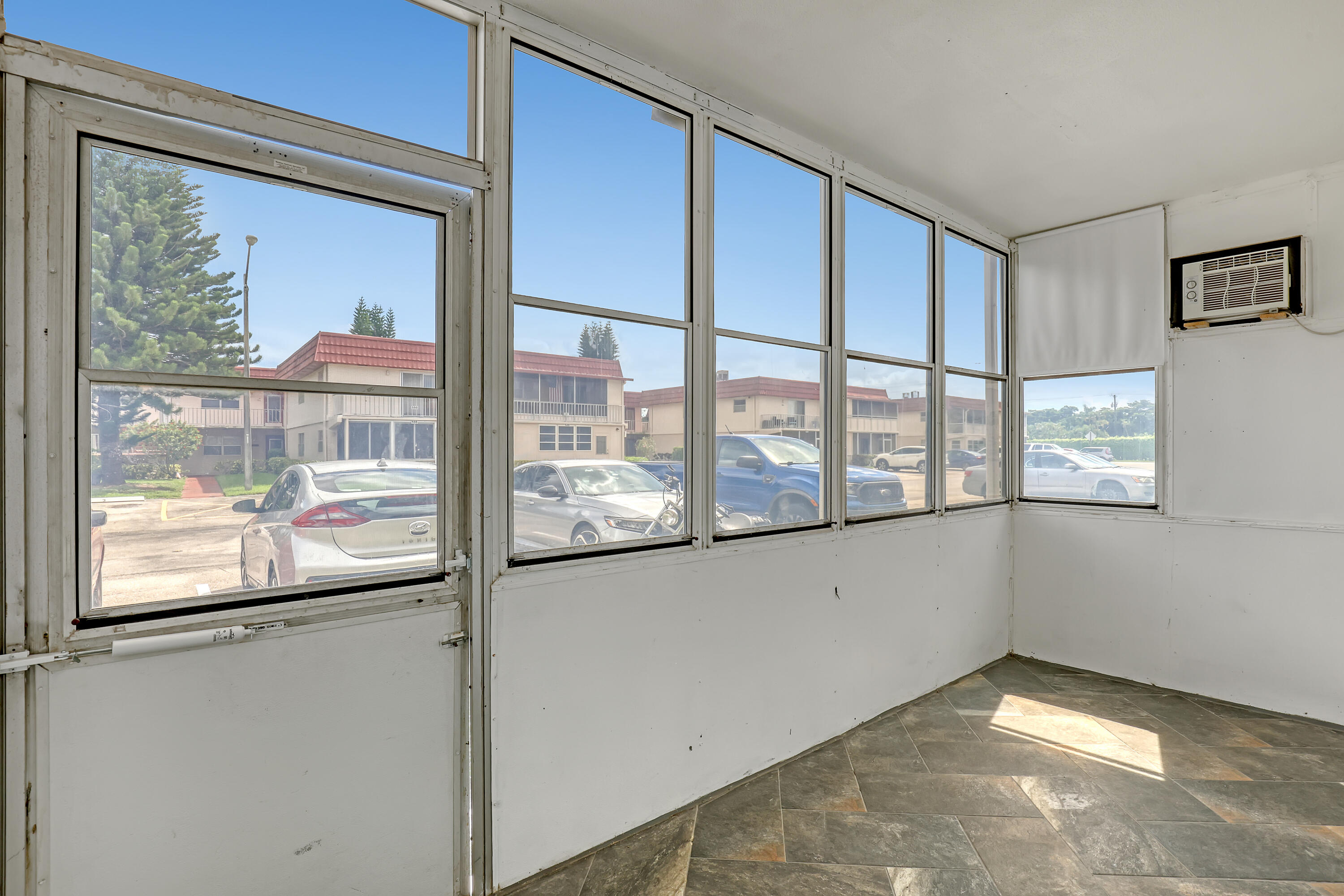 611 Saxony M Park Property Photo 15