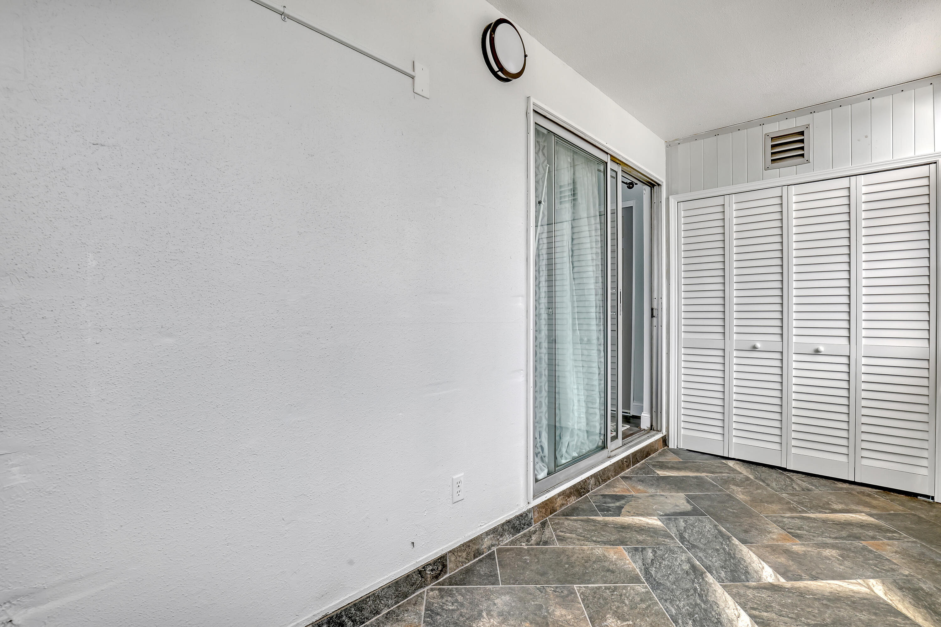 611 Saxony M Park Property Photo 16