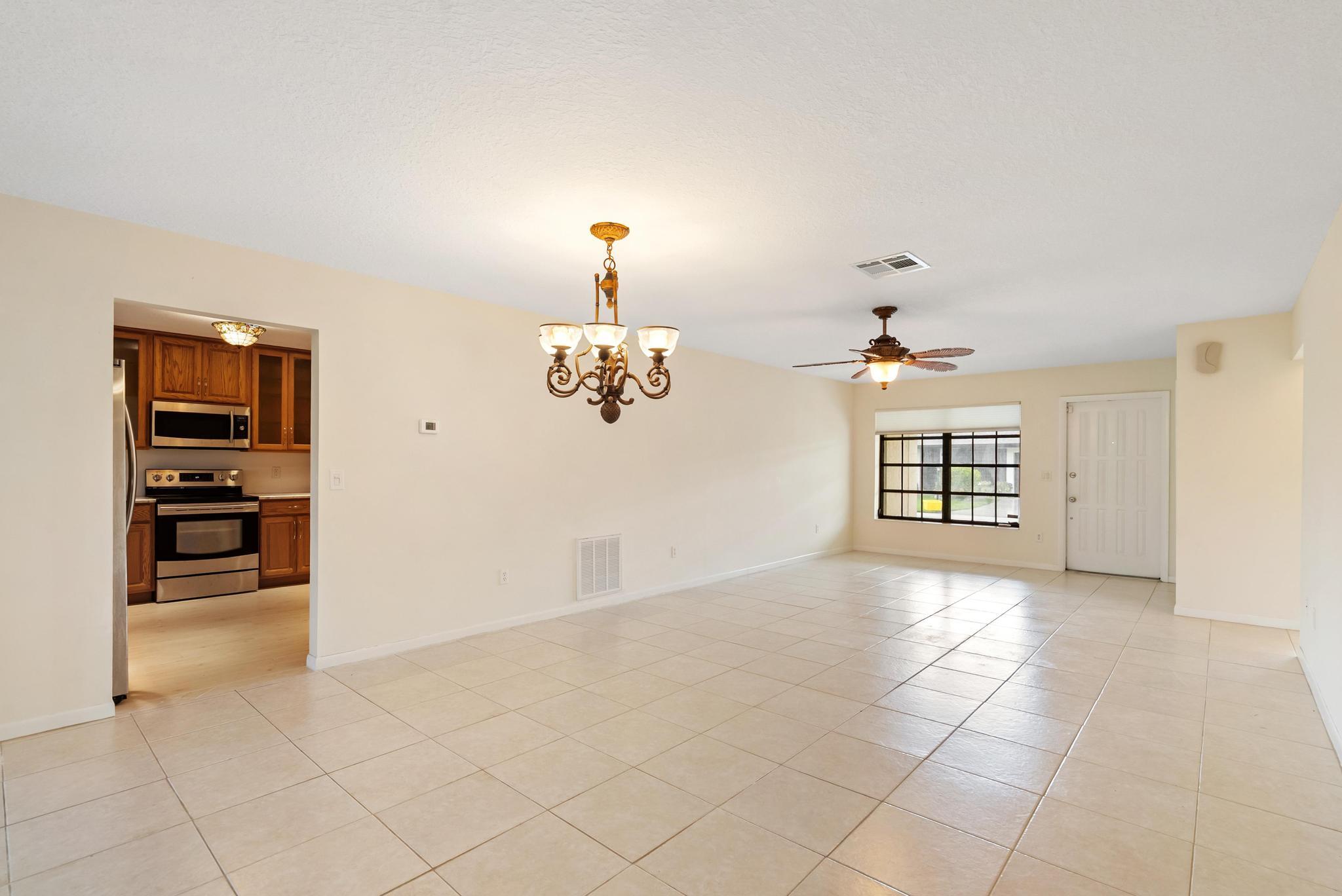 6315 Tall Cypress Circle Property Photo 4