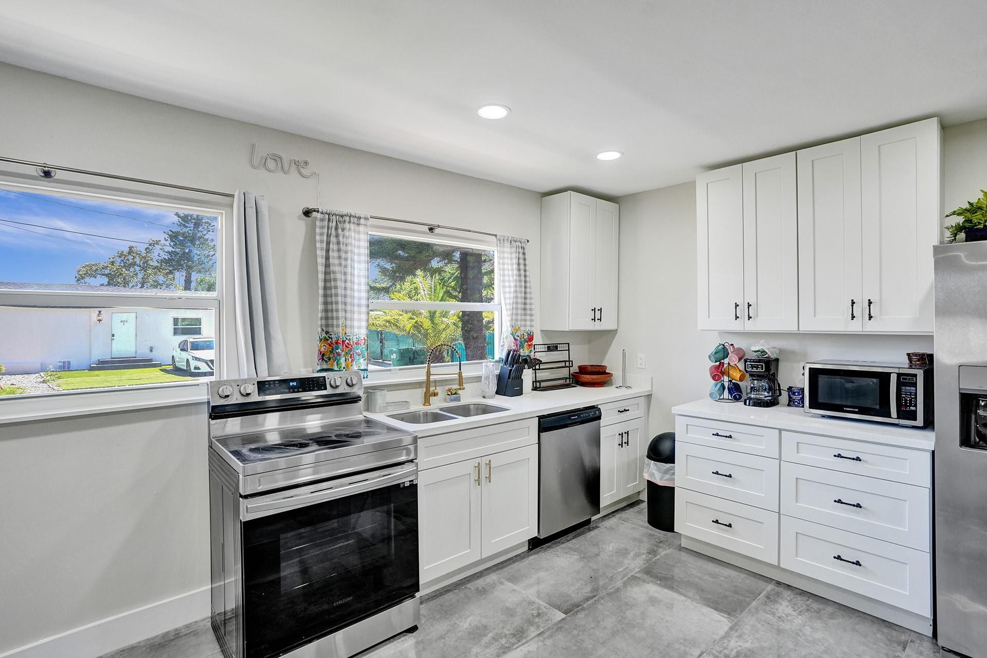 8047 Nw 1st Place Property Photo 10