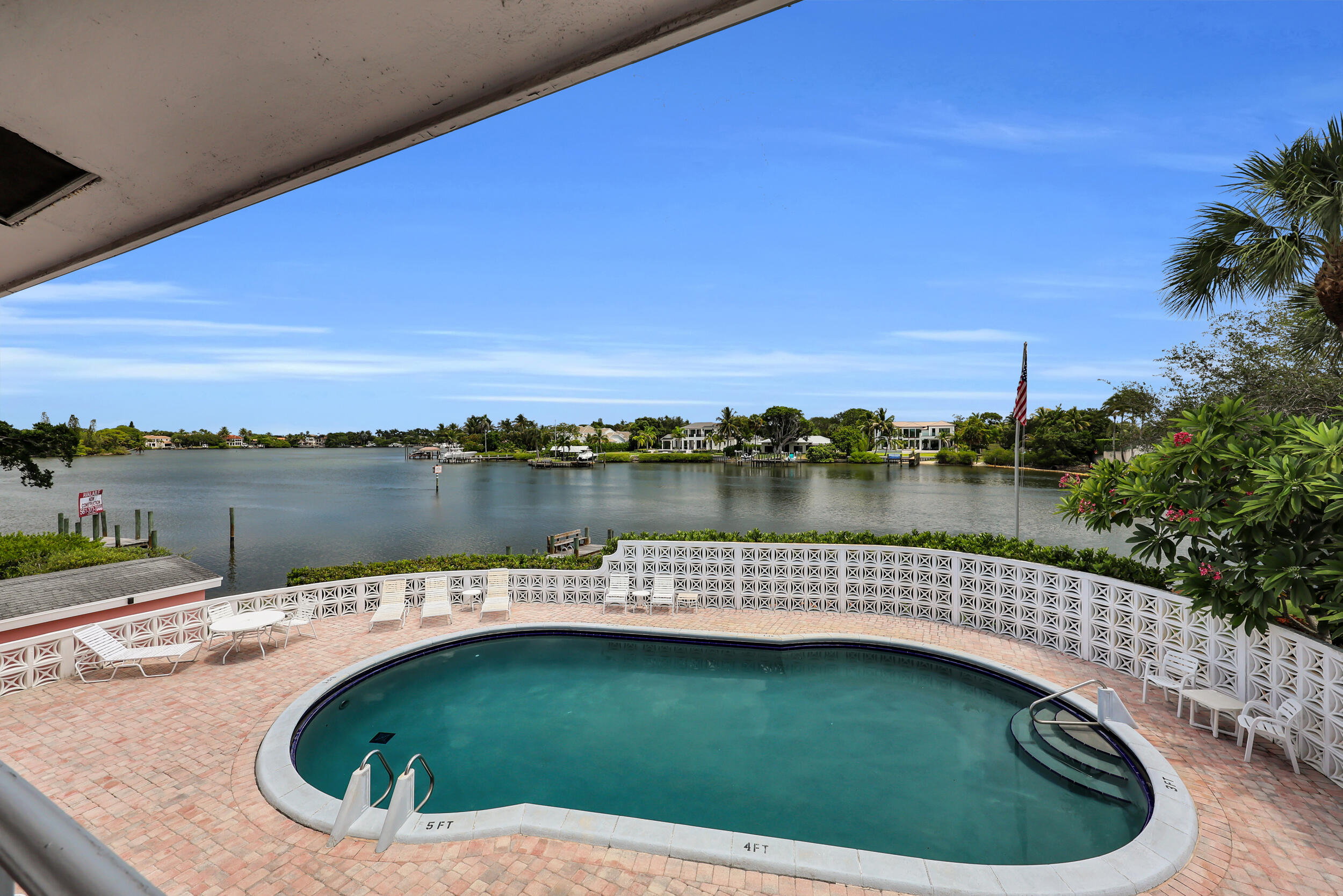 475 Tequesta Drive 16 Property Photo 2