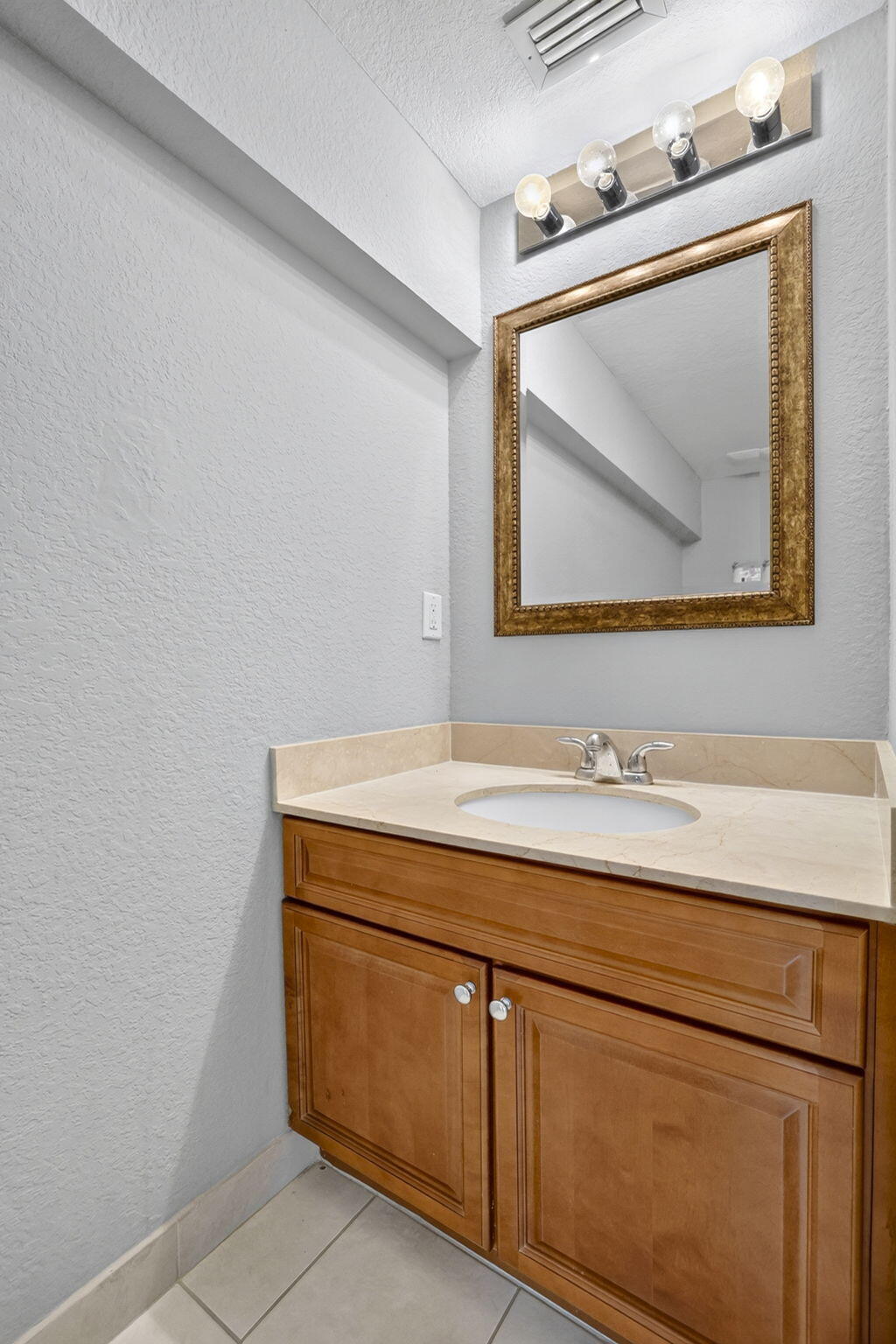 433 Ne 1st Street Property Photo 18