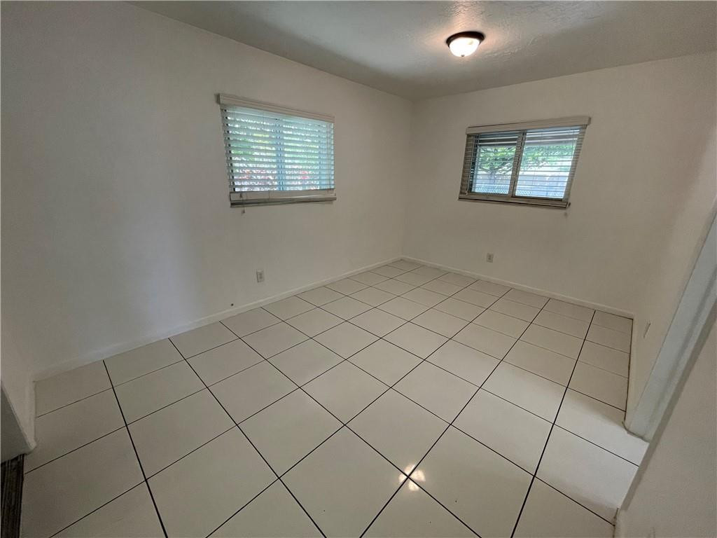 845 Nw 10th Avenue Property Photo 13