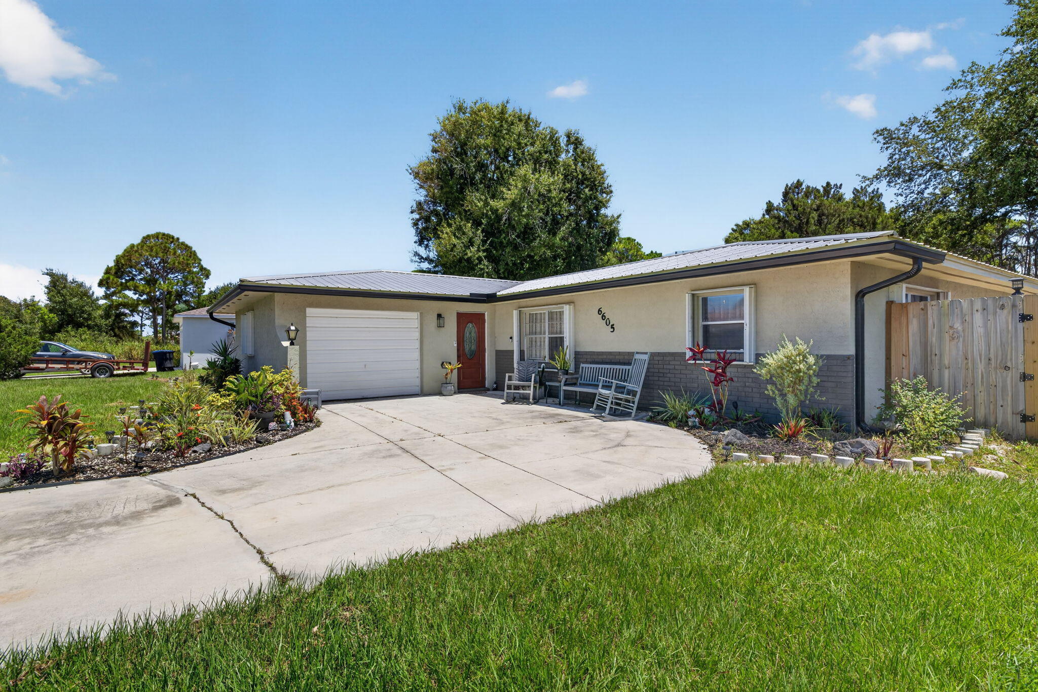 6605 Paso Robles Boulevard Property Photo 1