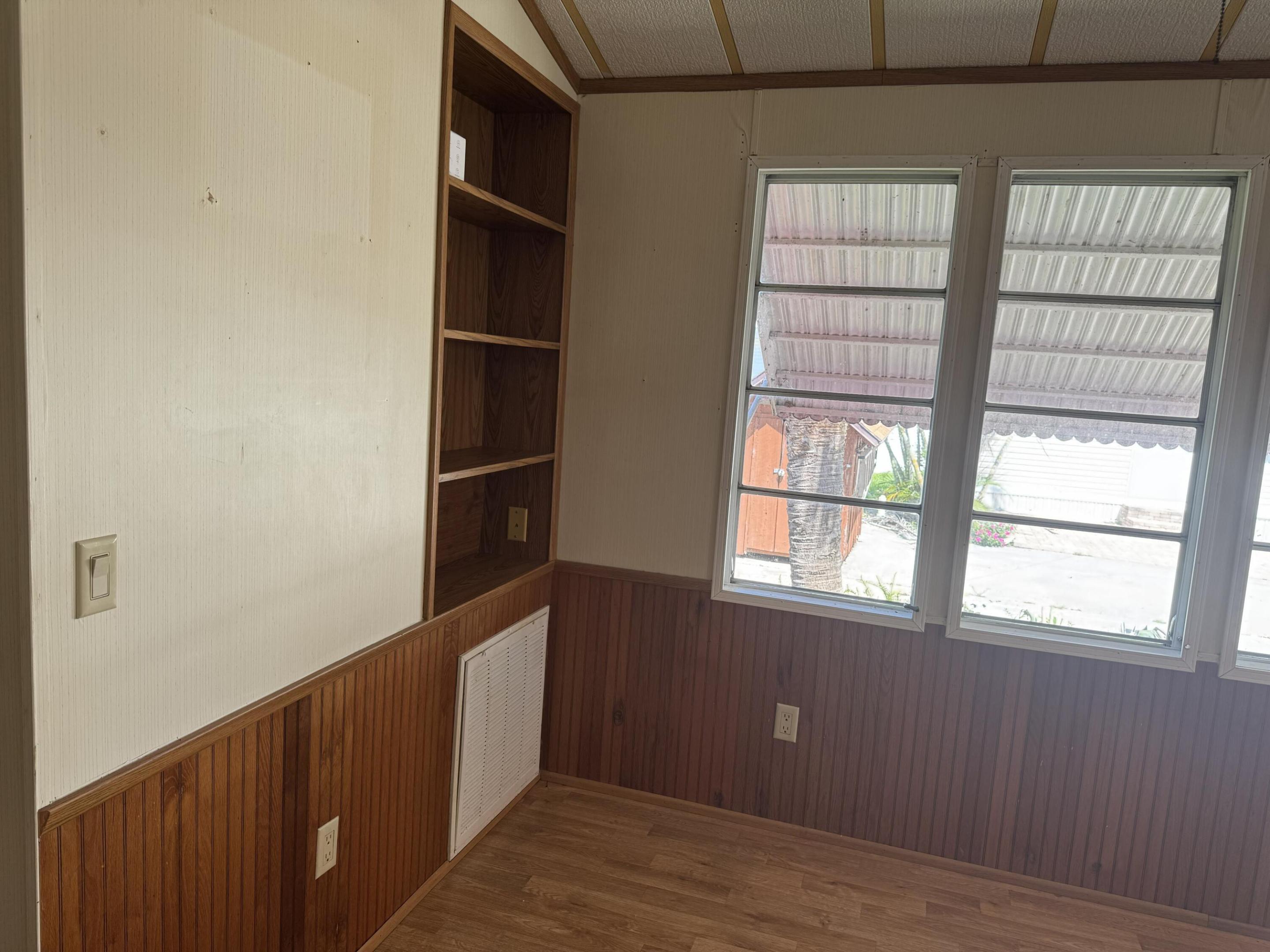 6401 Se 52nd Lane Property Photo 15
