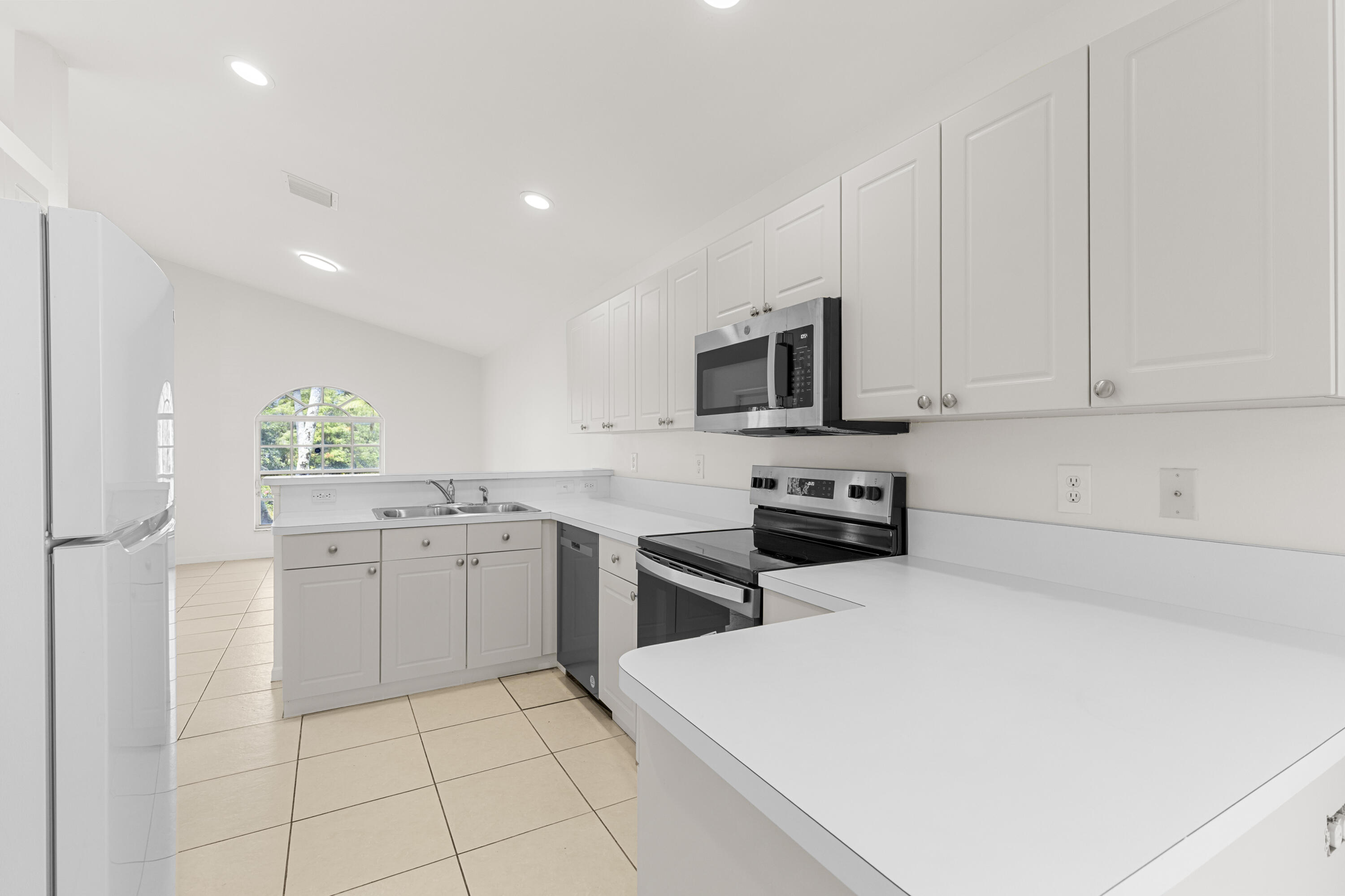 1815 Barnstable Road Property Photo 9