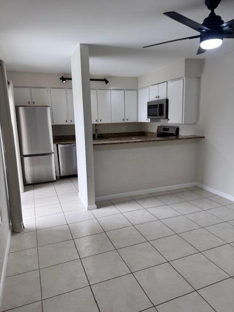 904 9th Court Property Photo 4