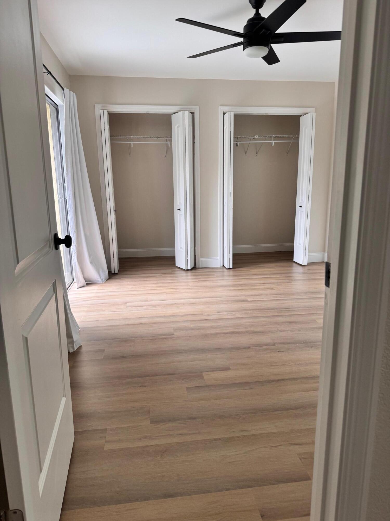 904 9th Court Property Photo 14