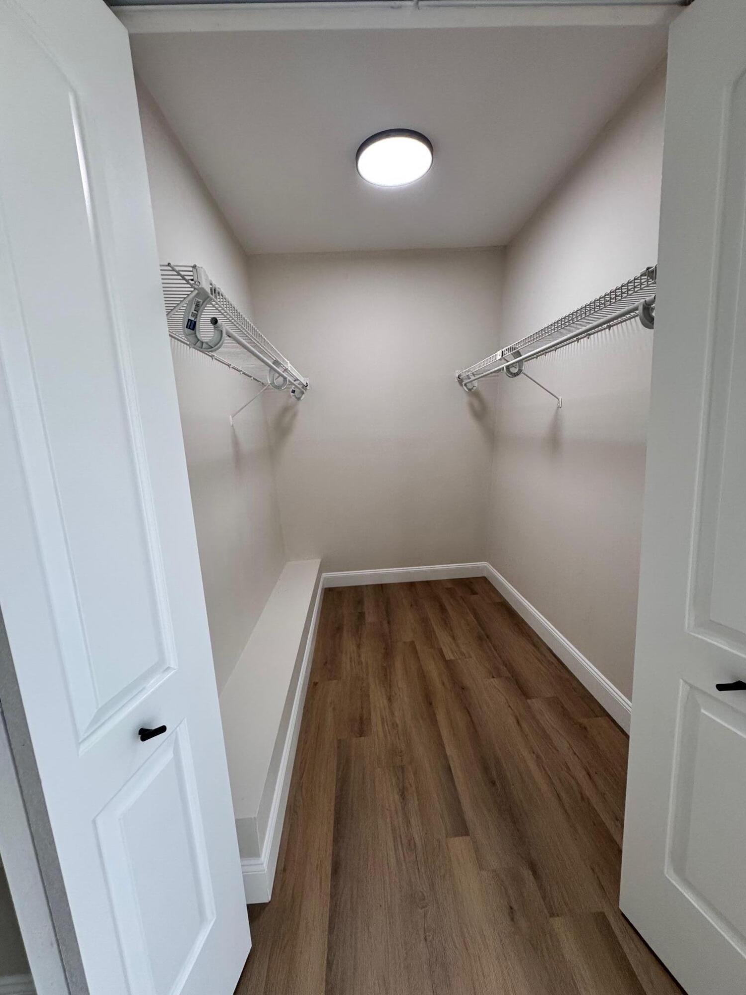 904 9th Court Property Photo 17