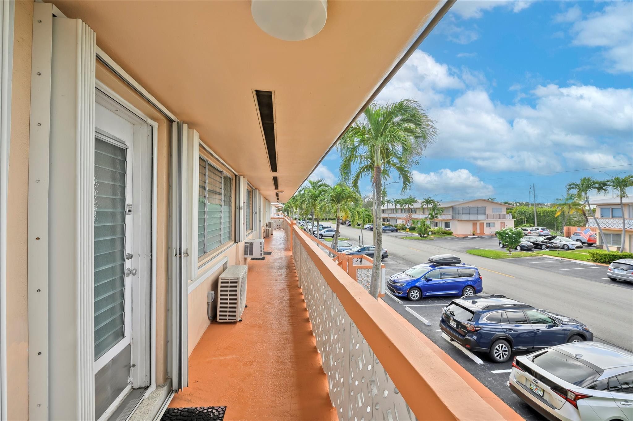 925 Sw 11th Avenue Unit J17 Property Photo 7