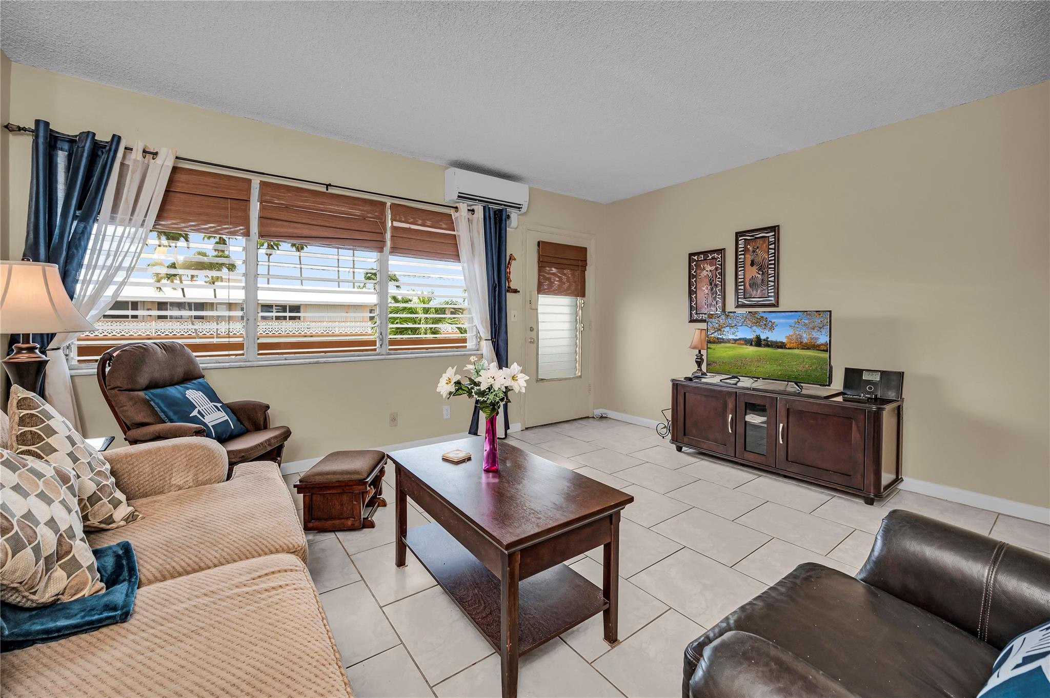 925 Sw 11th Avenue Unit J17 Property Photo 8