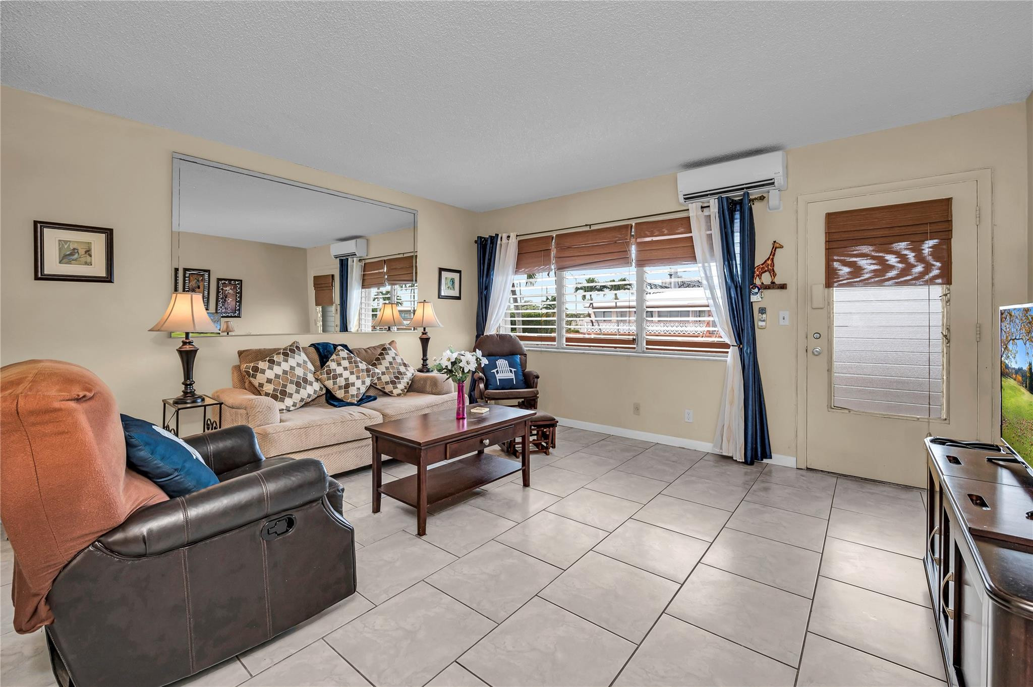 925 Sw 11th Avenue Unit J17 Property Photo 9