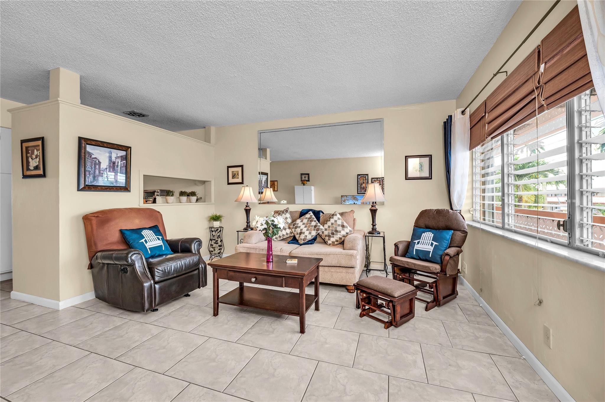 925 Sw 11th Avenue Unit J17 Property Photo 10