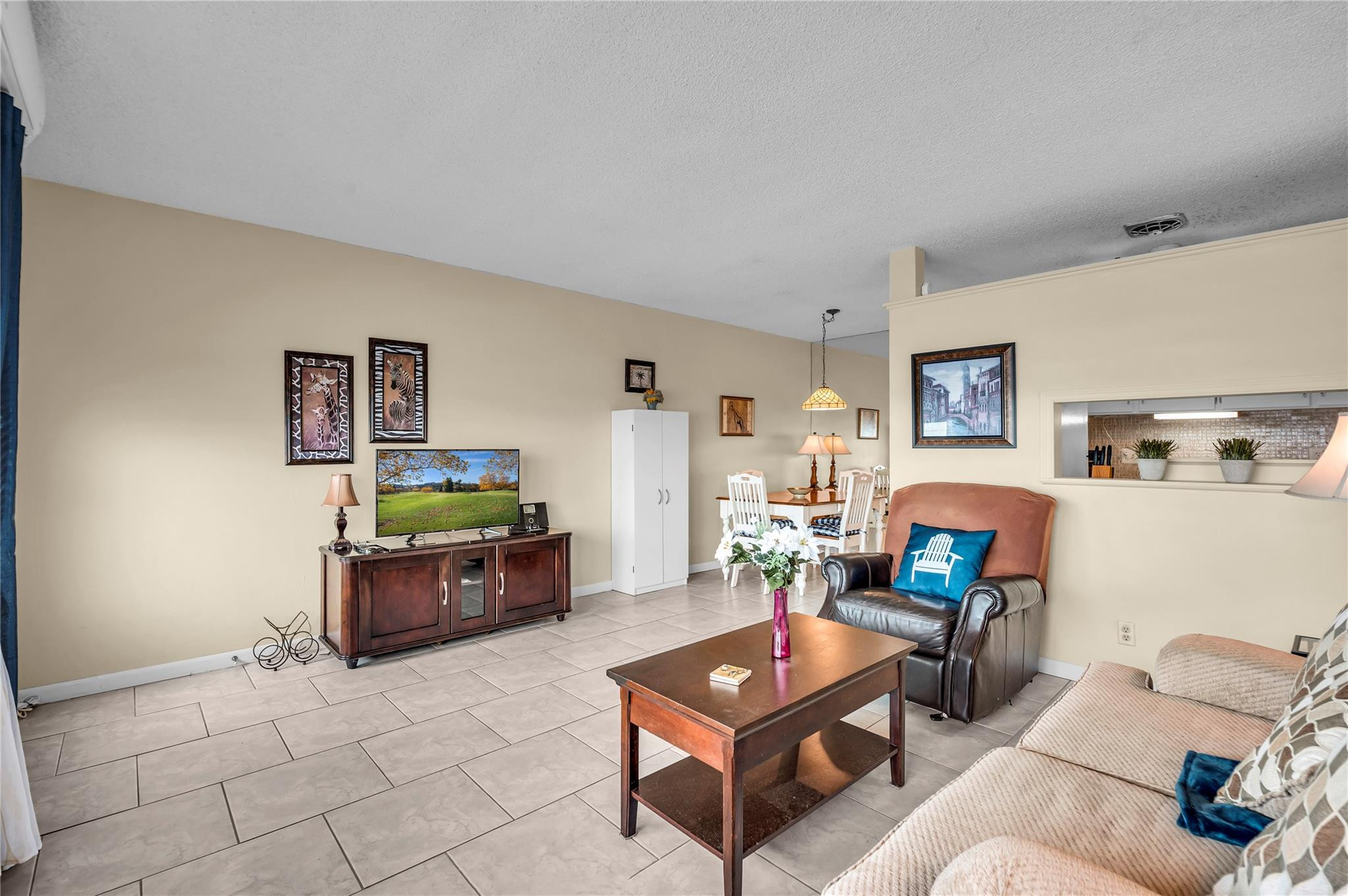 925 Sw 11th Avenue Unit J17 Property Photo 12