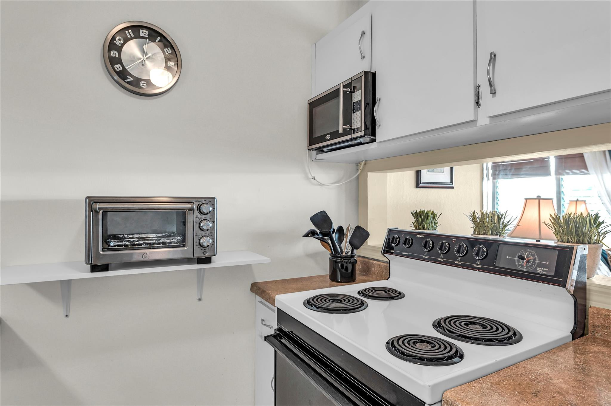 925 Sw 11th Avenue Unit J17 Property Photo 17