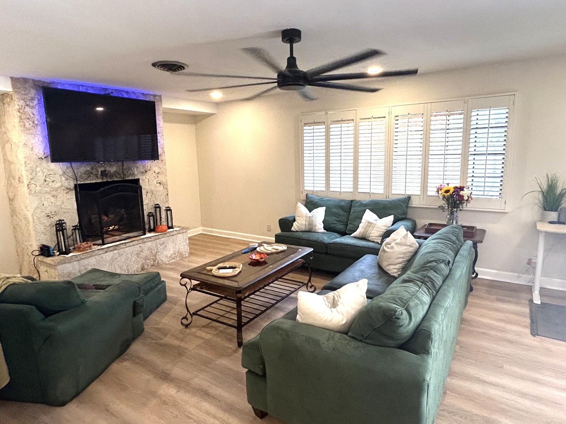 560 S Lake Dasha Drive Property Photo 4