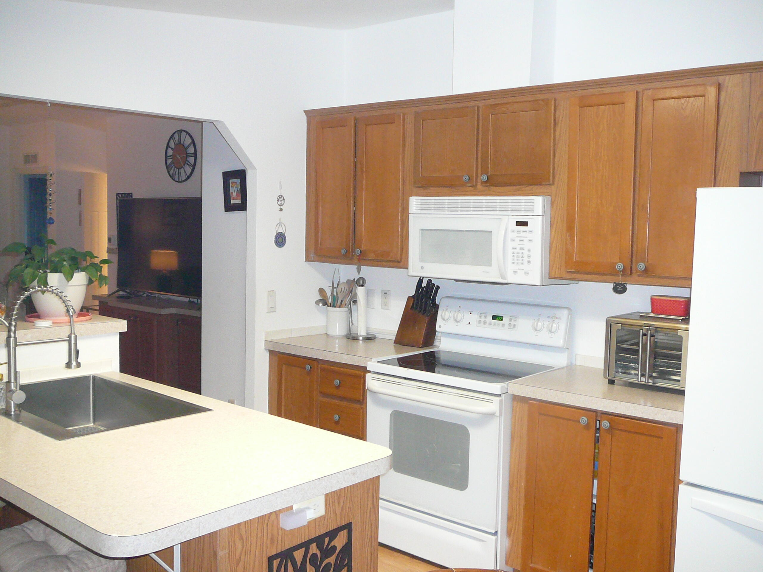 199 Imperial Way Property Photo 19