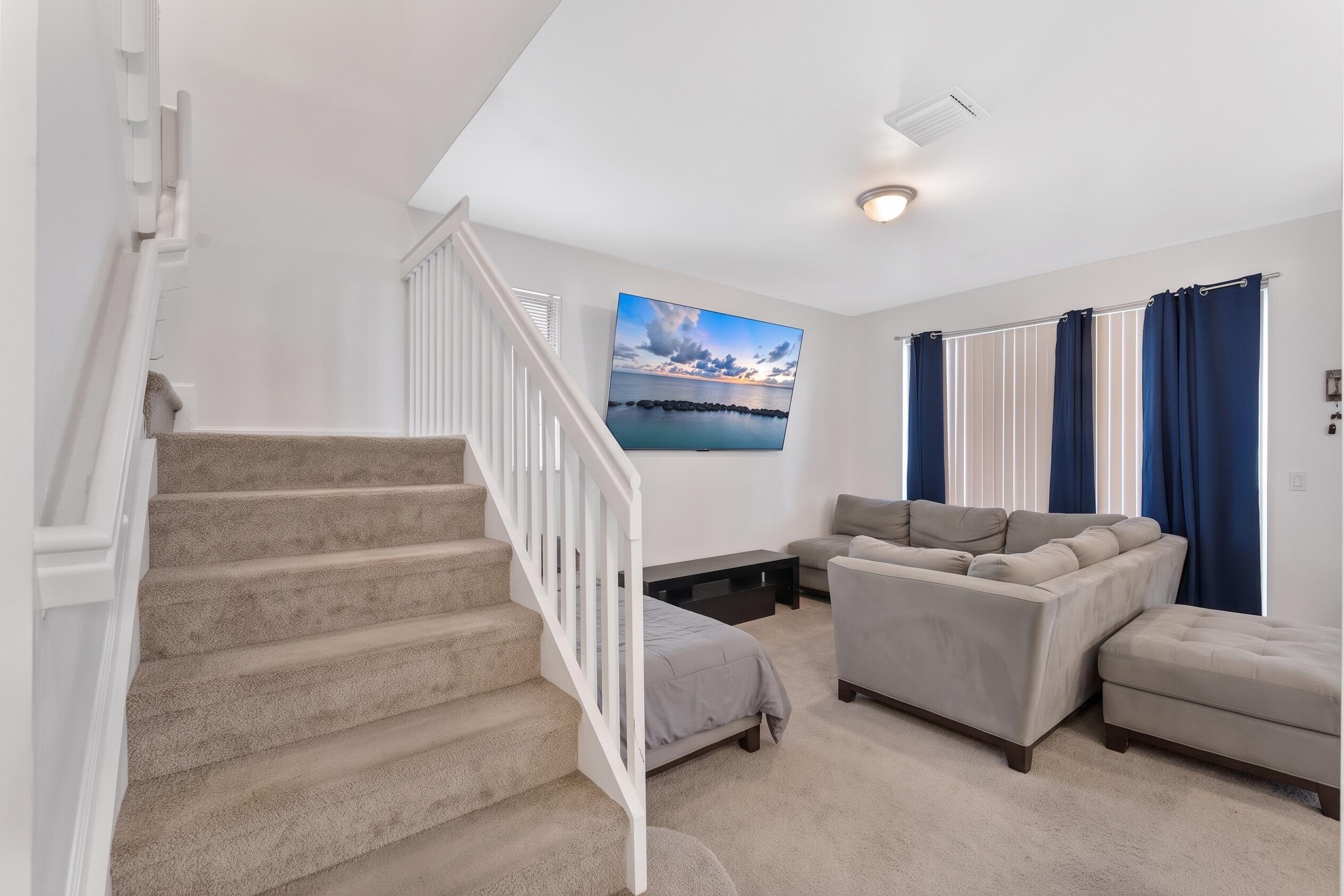 2022 Island Drive Property Photo 9