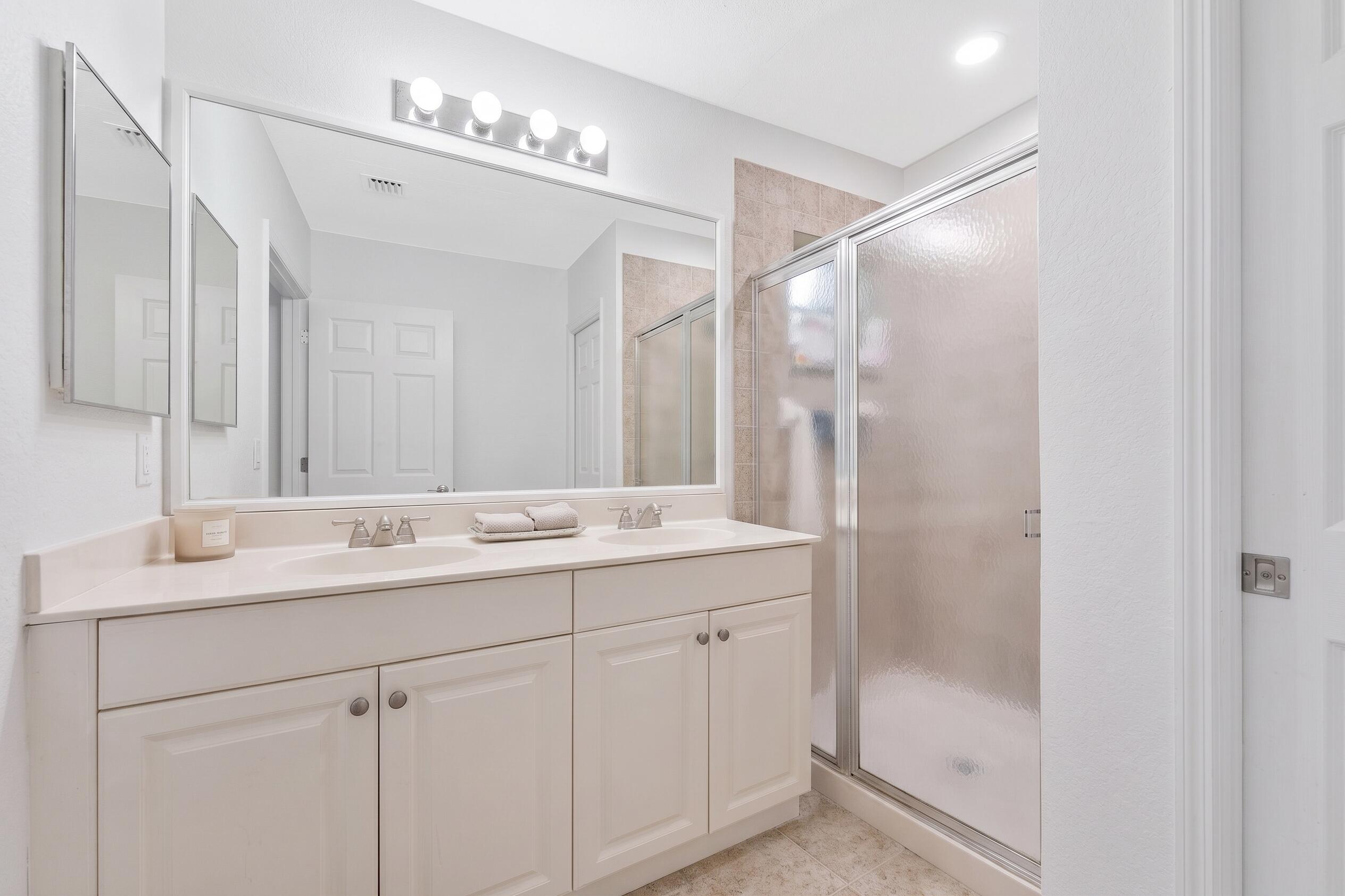 2022 Island Drive Property Photo 13
