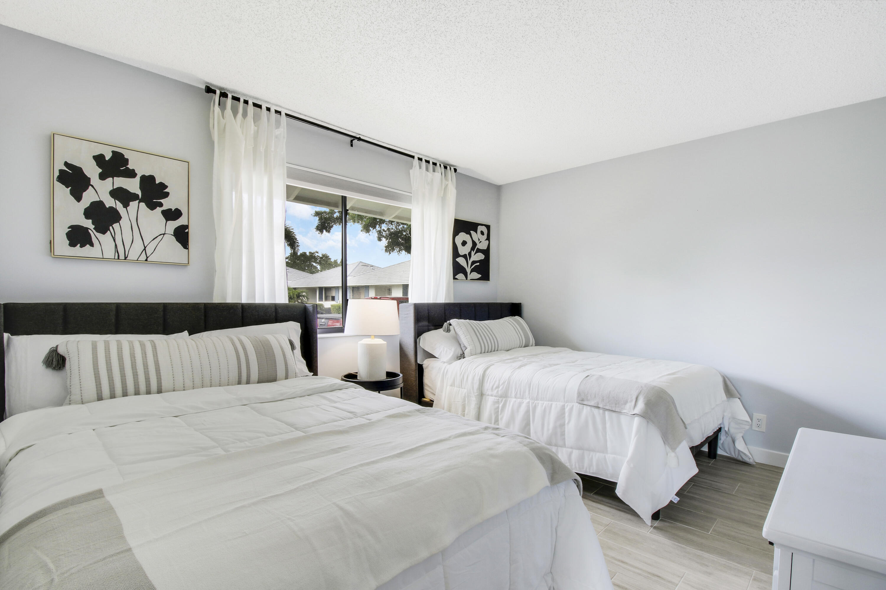 B26068829 Property Photo 5