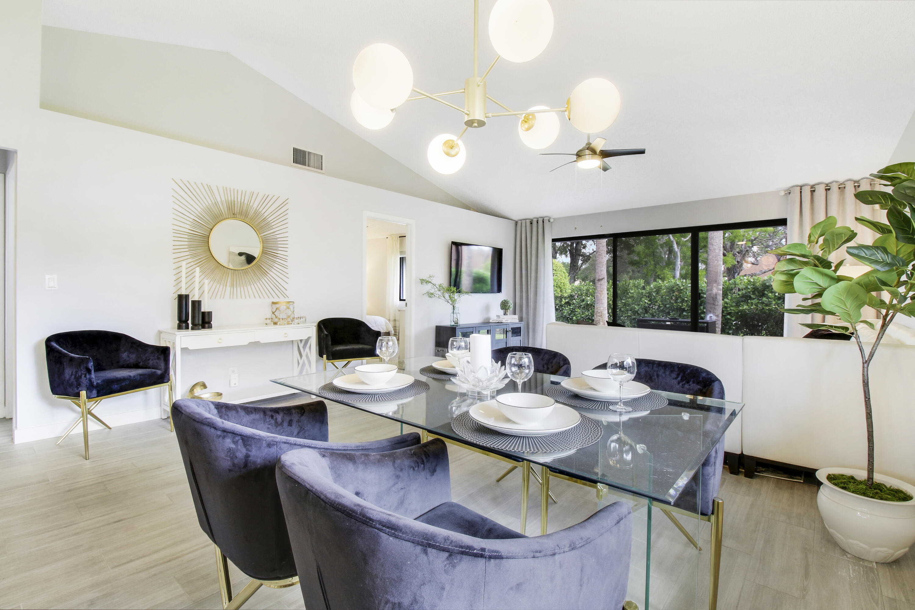B26068829 Property Photo 13