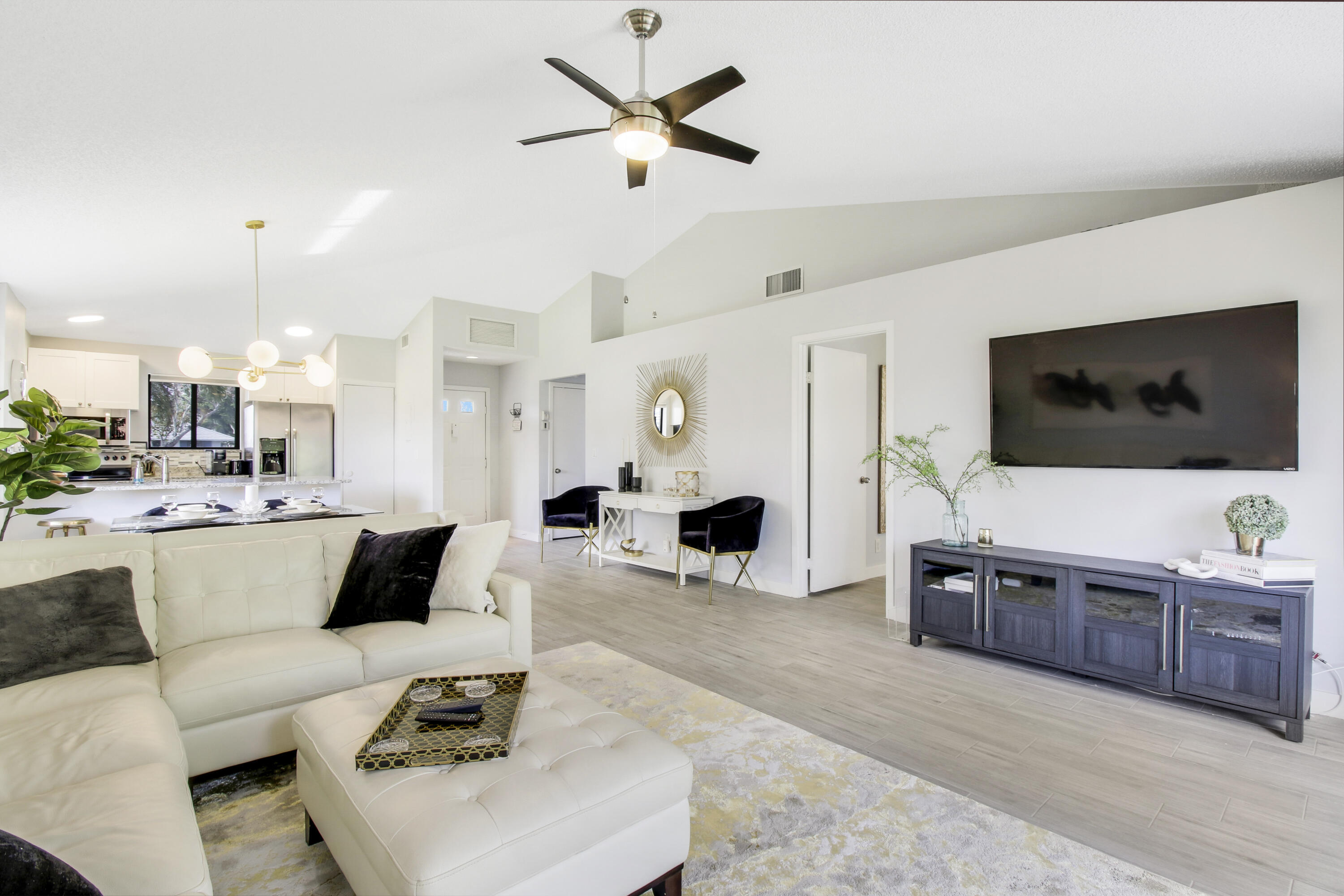 B26068829 Property Photo 14