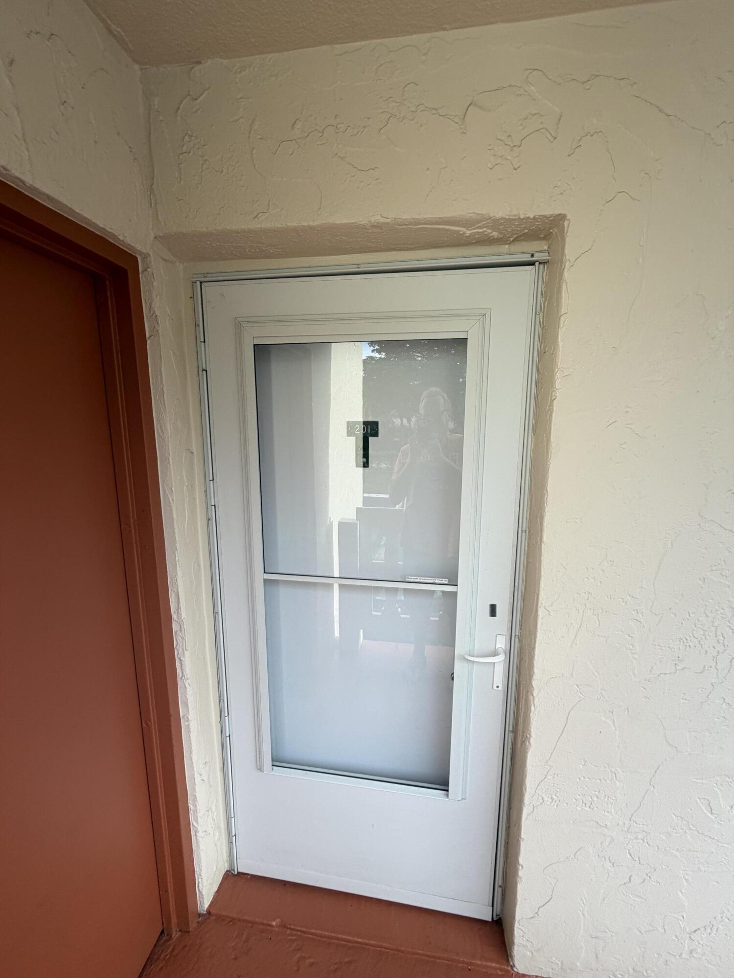 206 Se 10th Street 201 Property Photo 5