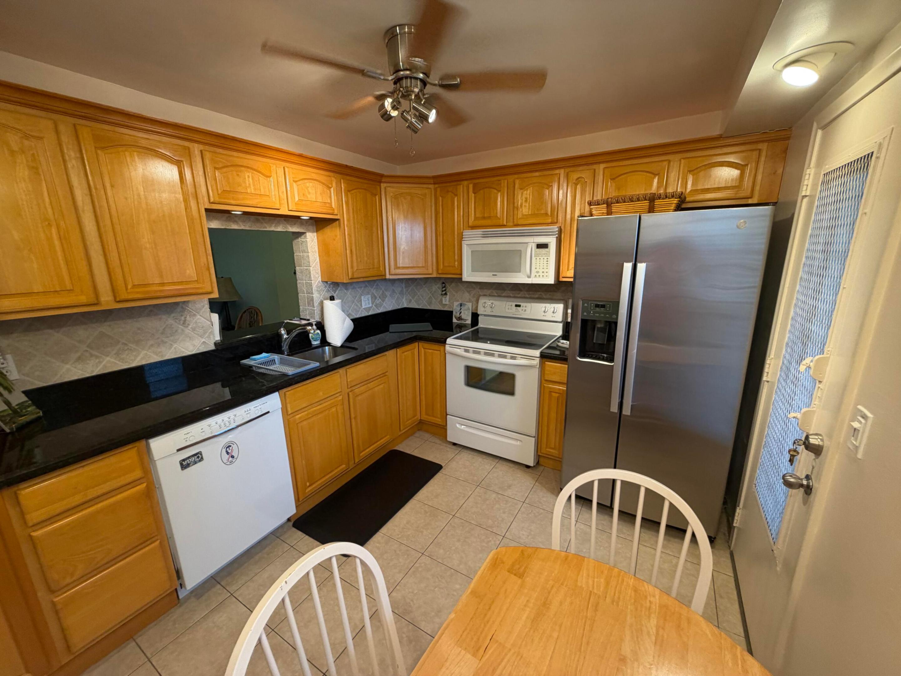 206 Se 10th Street 201 Property Photo 15