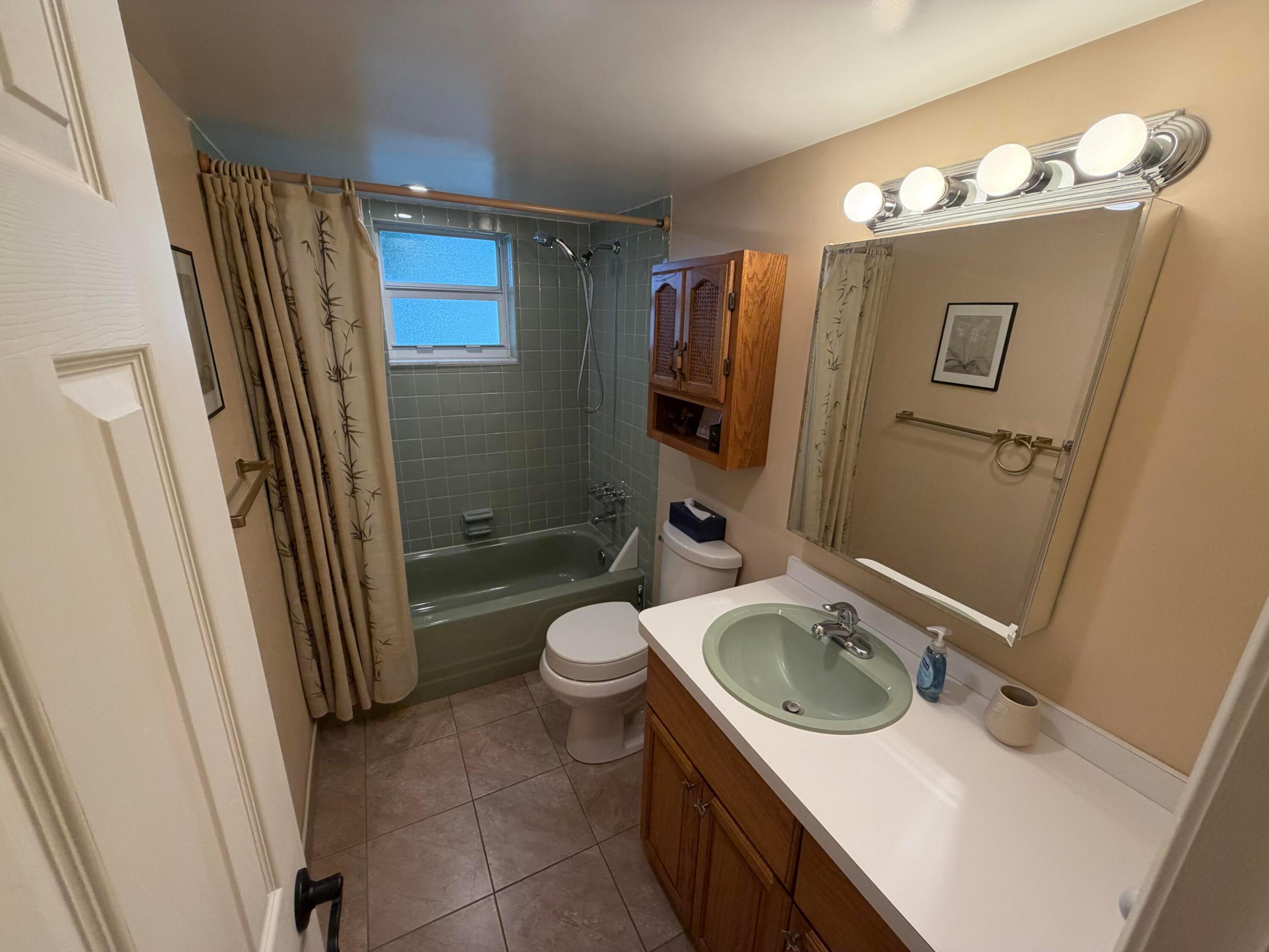 206 Se 10th Street 201 Property Photo 34