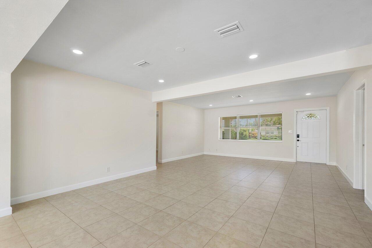 401 Ne 24th Street Property Photo 7