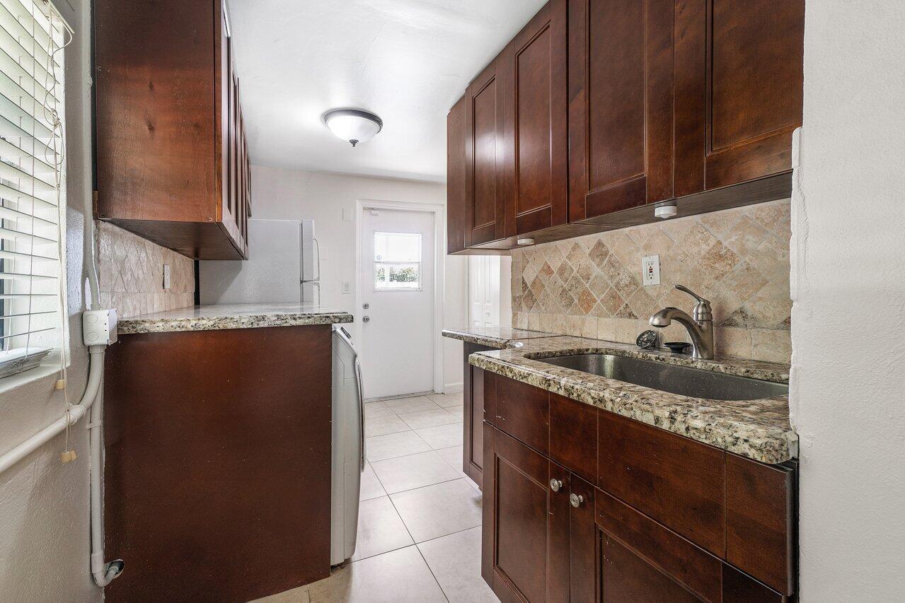 401 Ne 24th Street Property Photo 18
