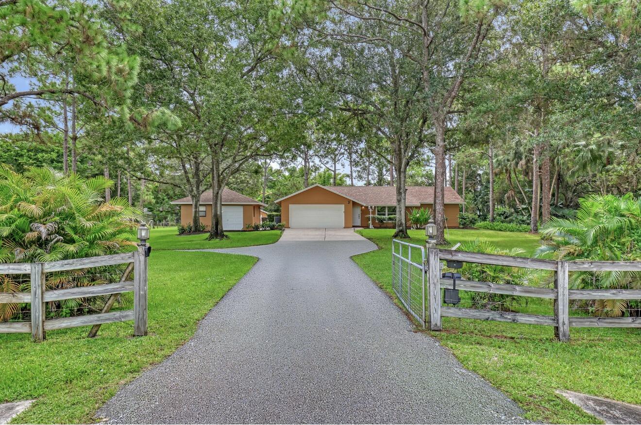17212 130th Avenue N Property Photo 1