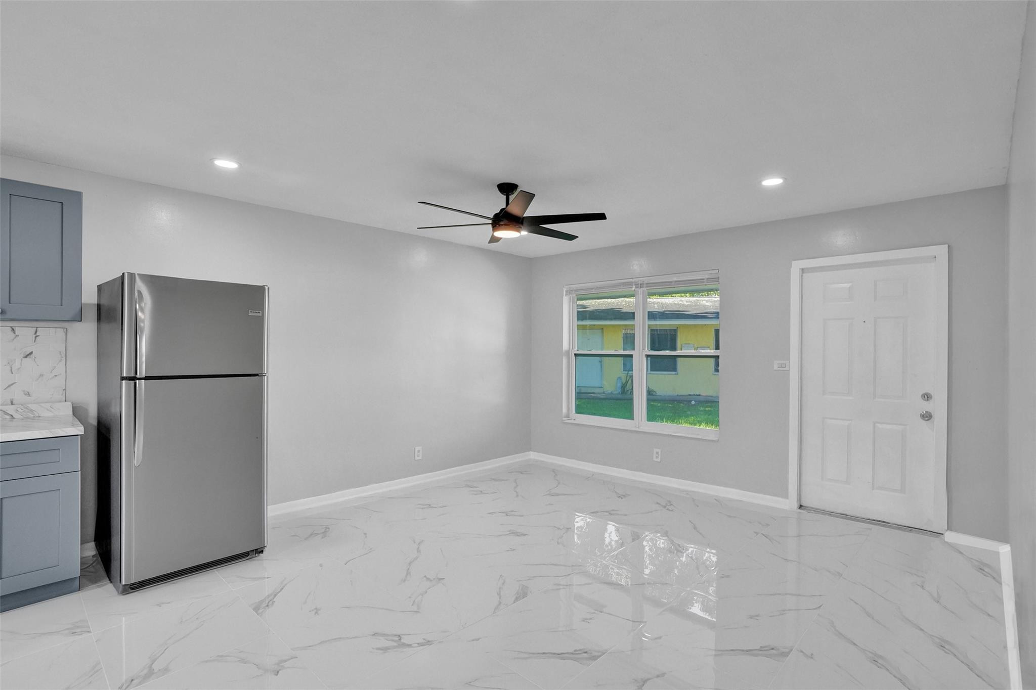 260 Ne 41st Street Property Photo 15