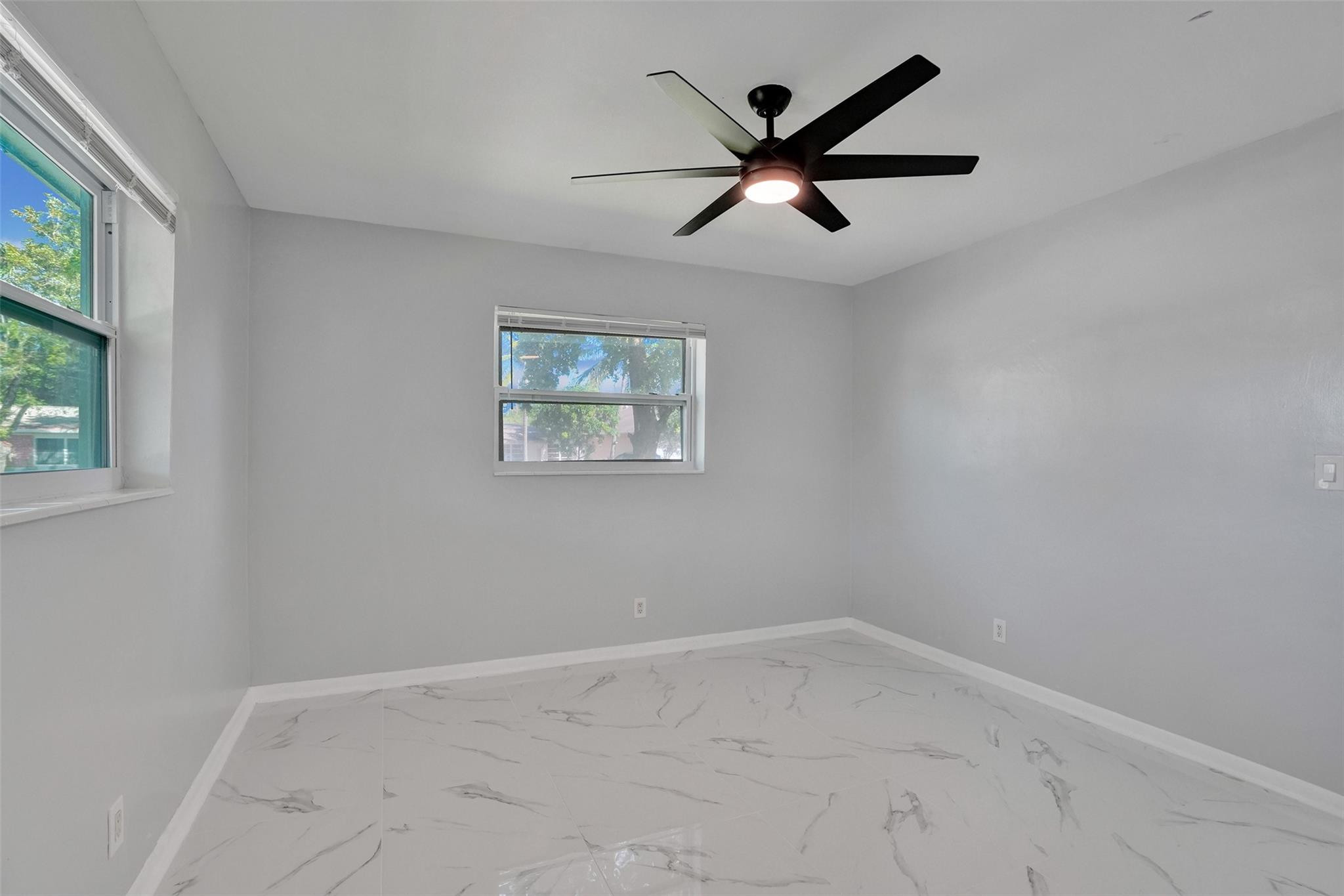 260 Ne 41st Street Property Photo 29