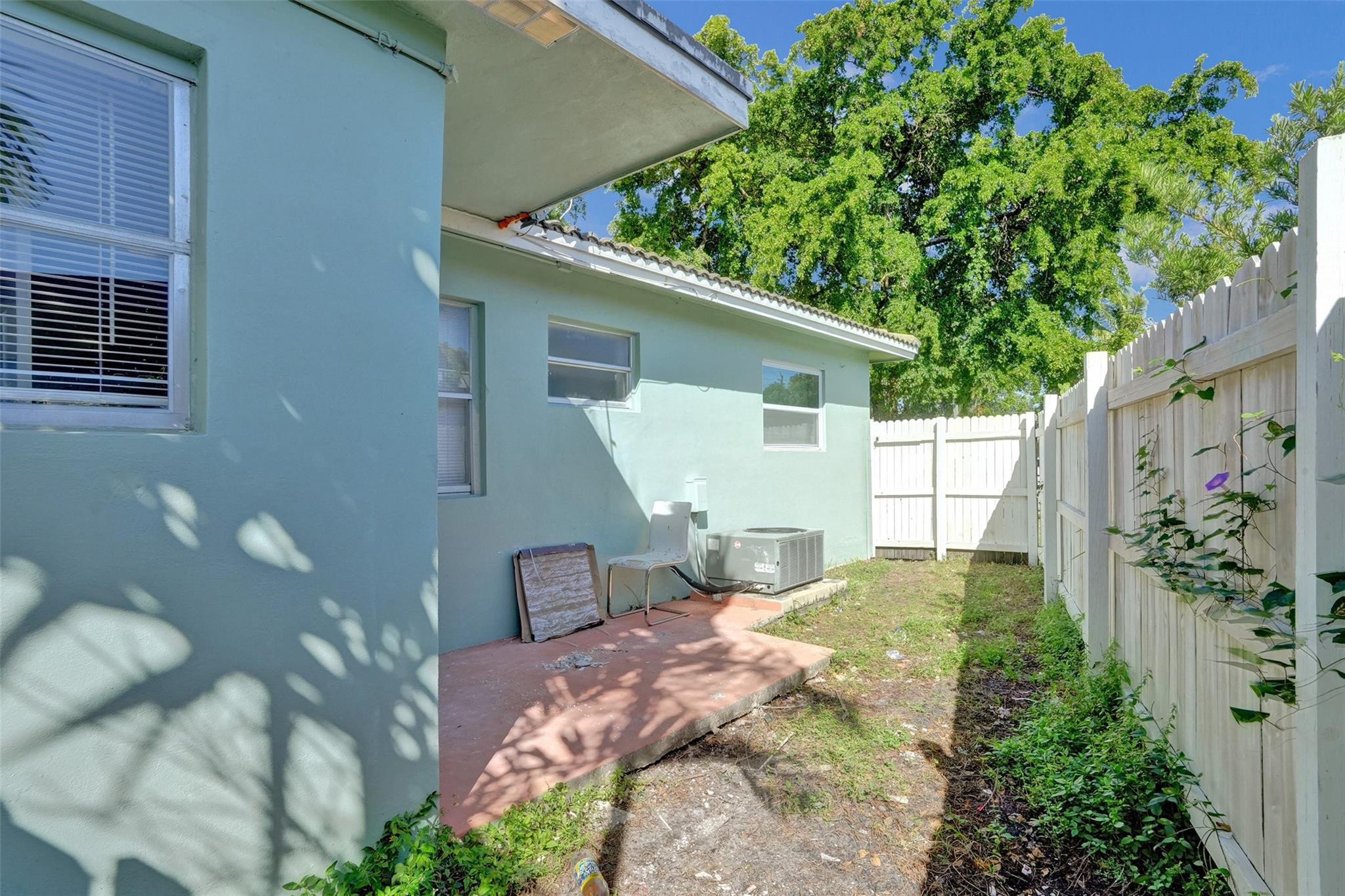 260 Ne 41st Street Property Photo 30