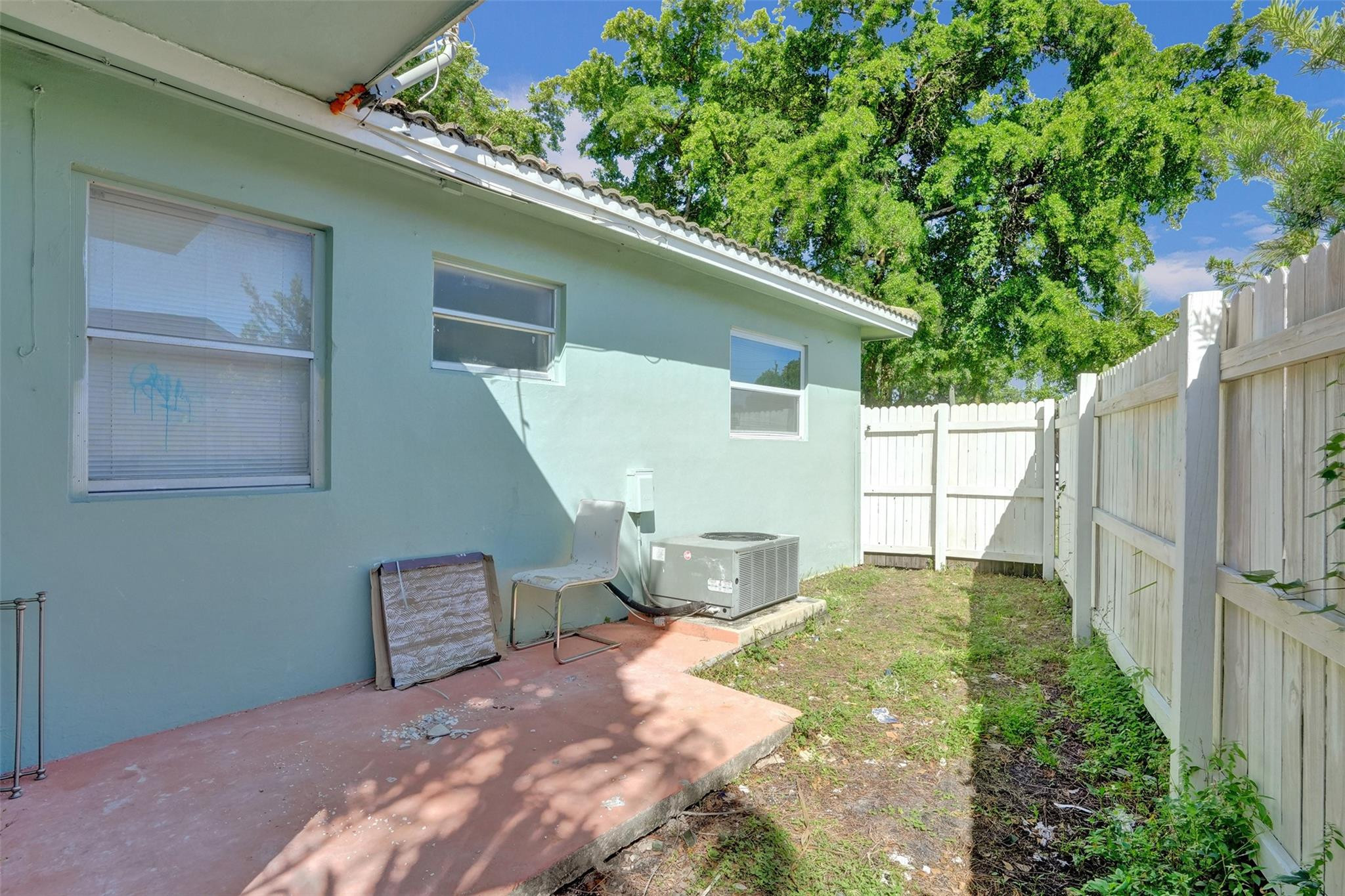 260 Ne 41st Street Property Photo 31