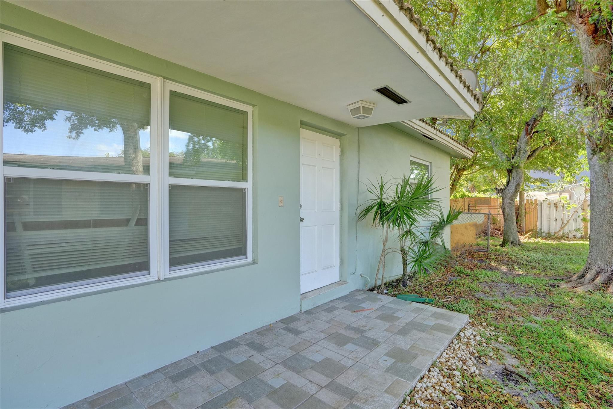260 Ne 41st Street Property Photo 33