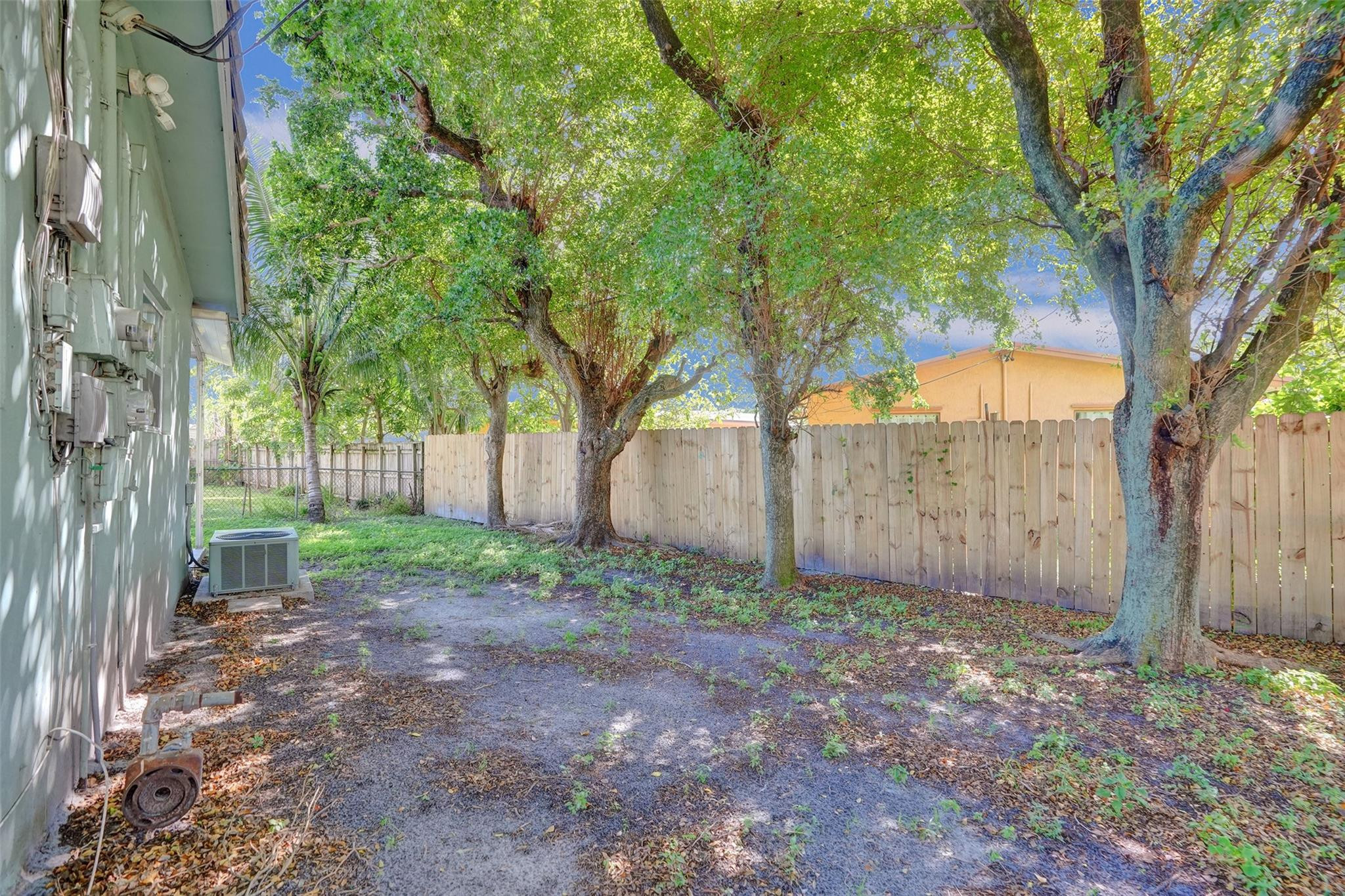 260 Ne 41st Street Property Photo 40