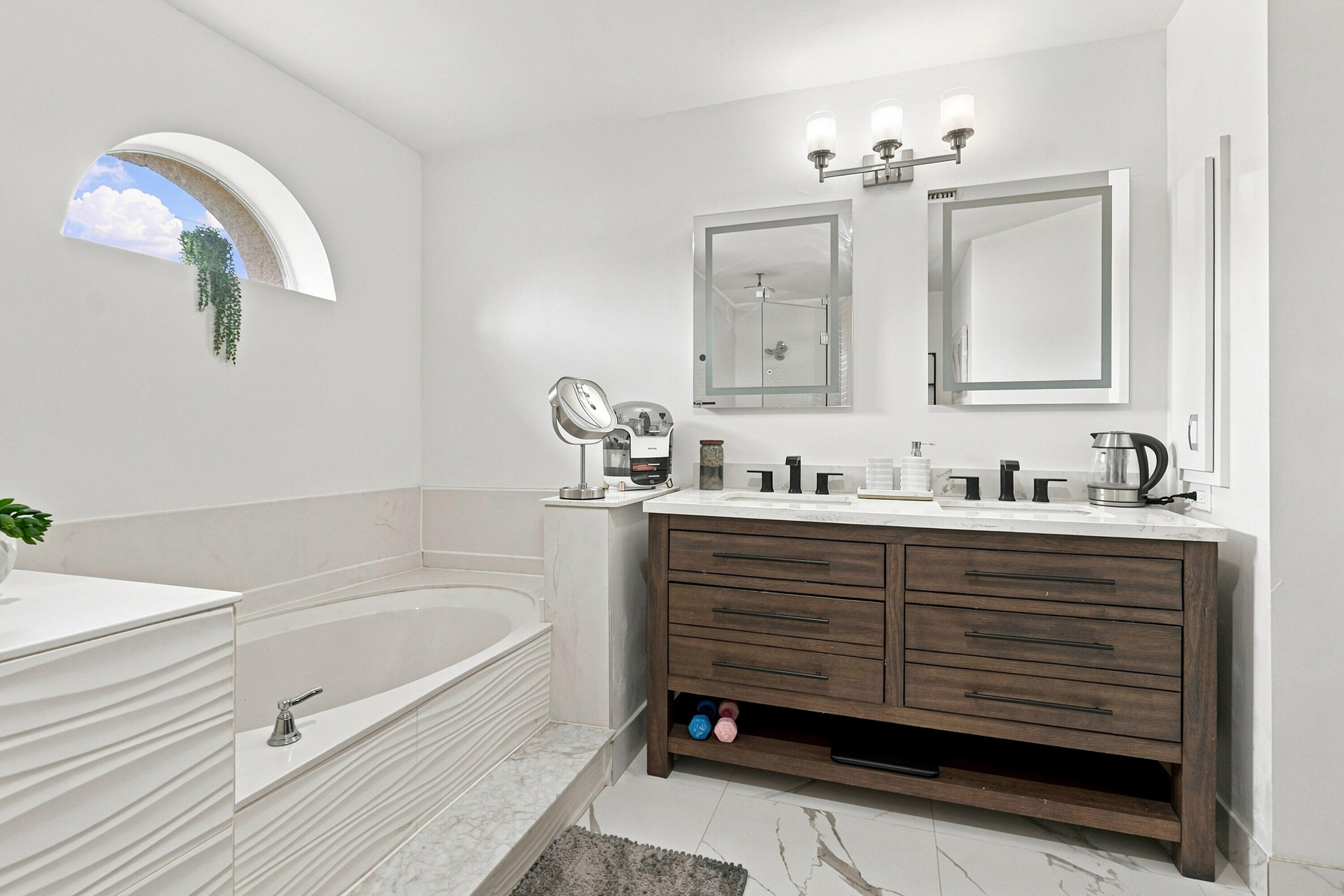 680 Manhattan Street E Property Photo 25