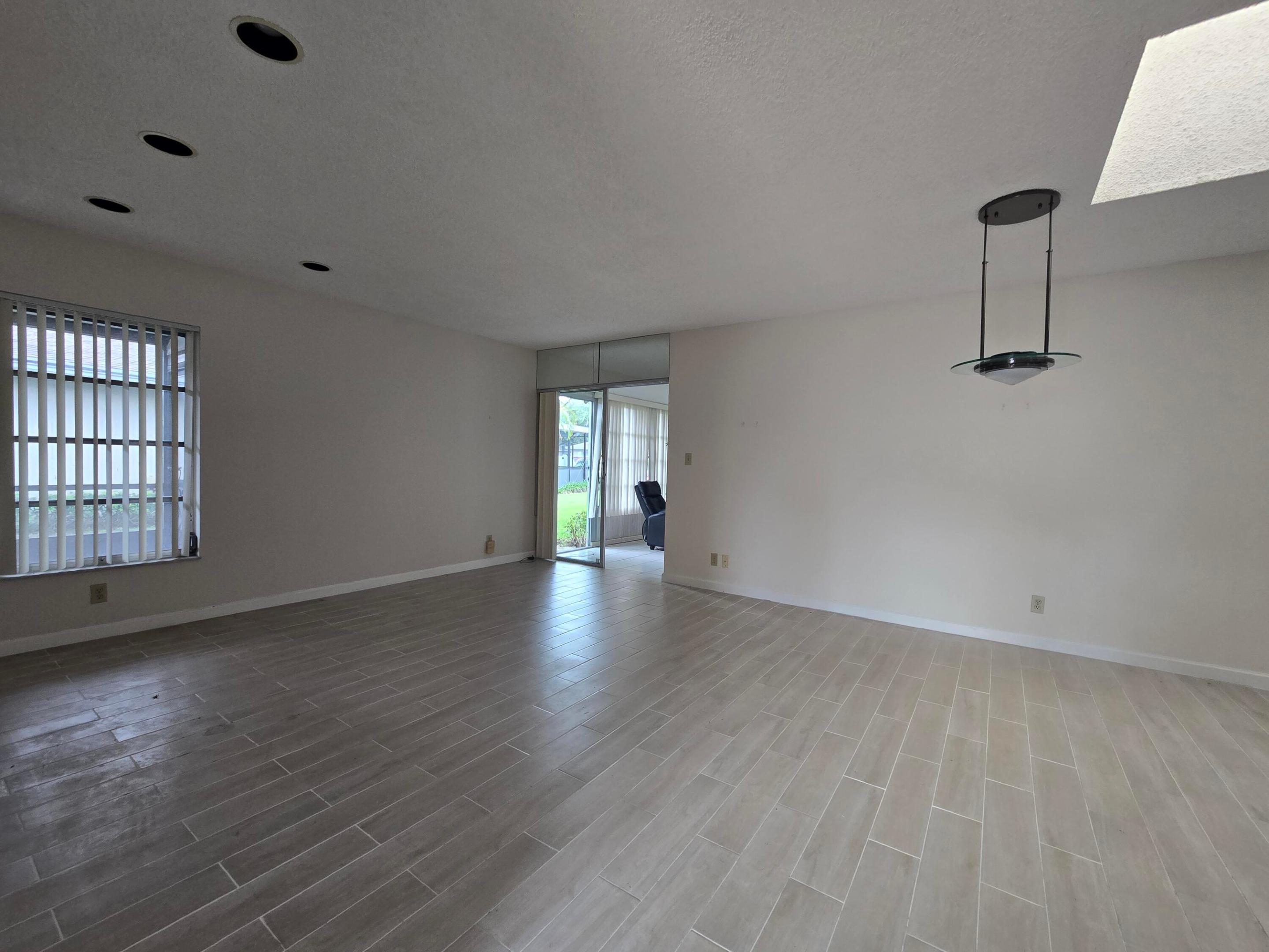 18721 Schooner Drive Property Photo 3