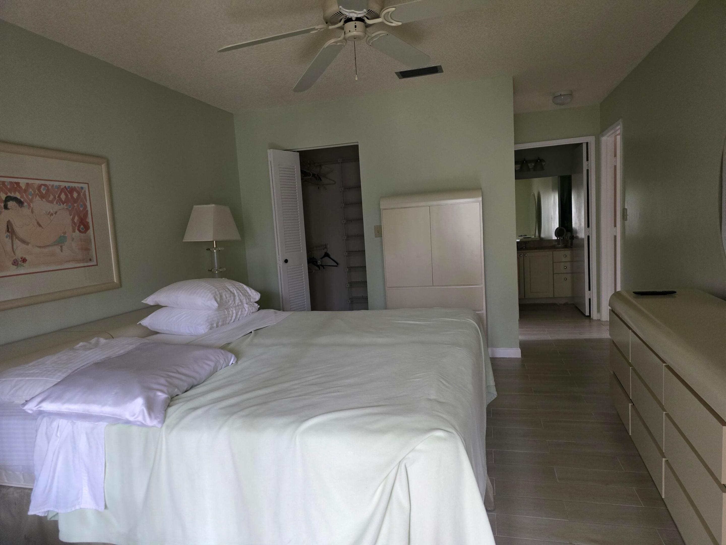 18721 Schooner Drive Property Photo 5