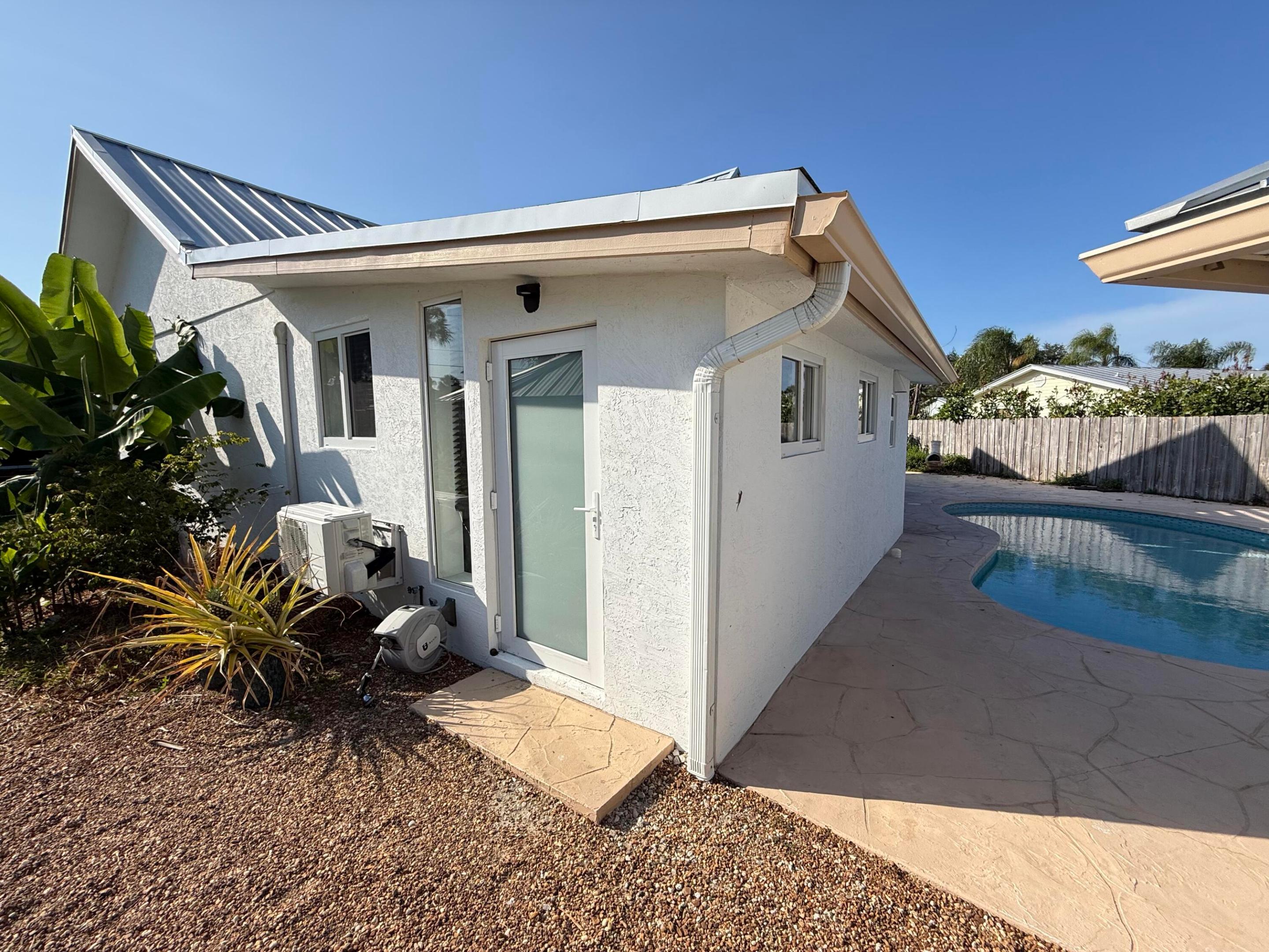 5814 Se Orange Blossom Trail S B Property Photo 1