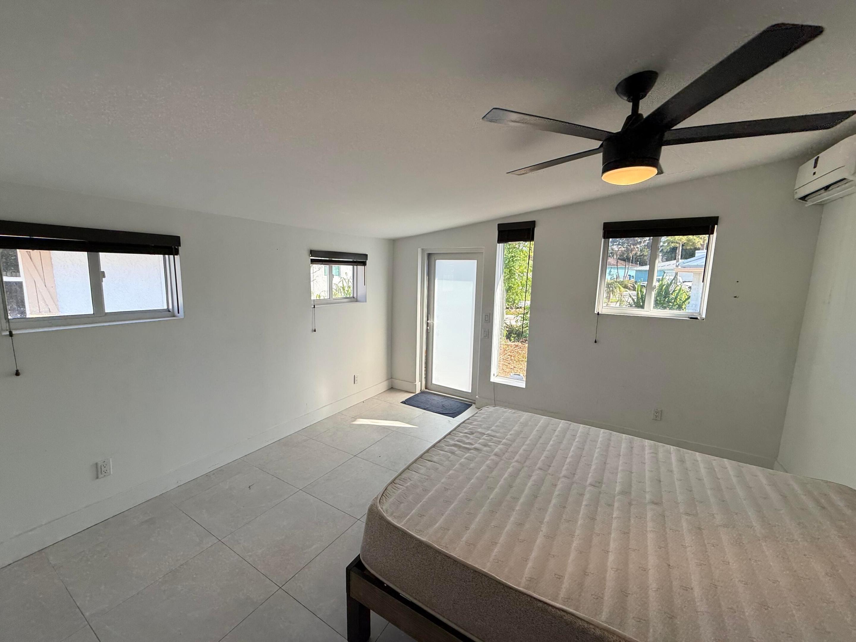 5814 Se Orange Blossom Trail S B Property Photo 8
