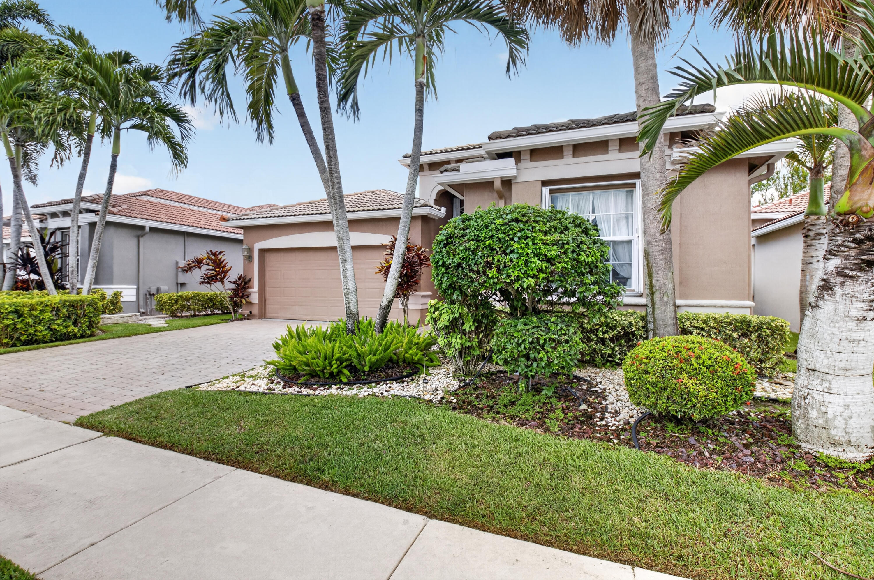 6561 Pisano Drive Property Photo 4