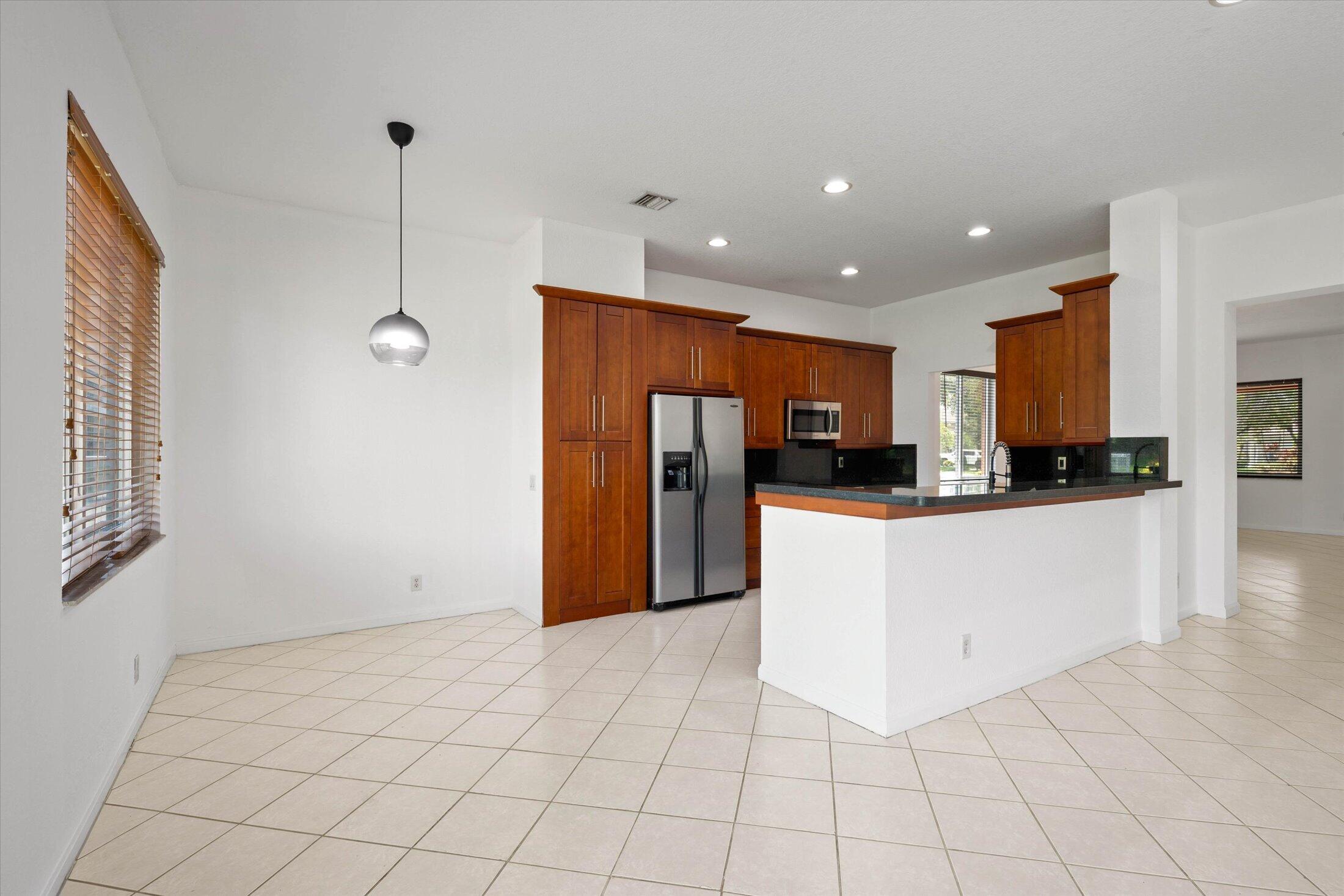 886 Sunflower Circle Property Photo 14