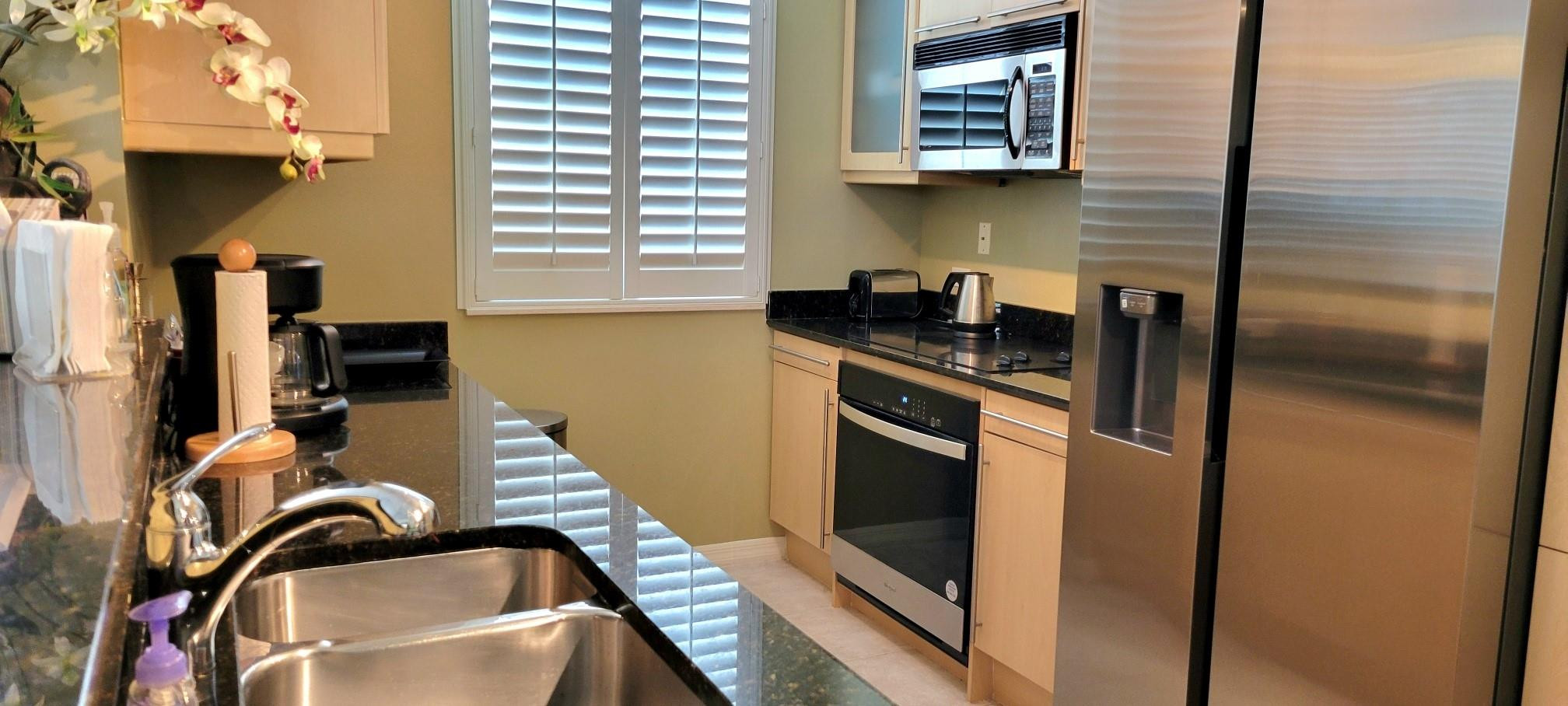 2080 S Ocean Drive 902 Property Photo 3